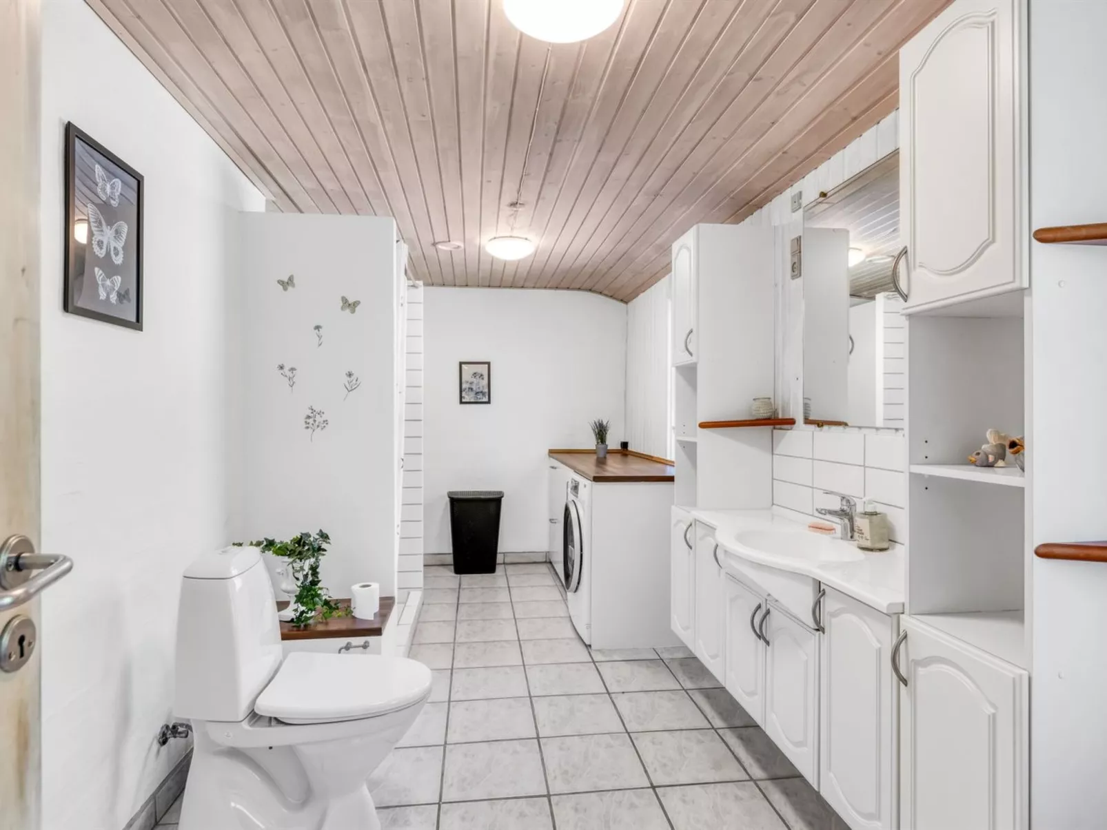 "Olli" - 600m from the sea-Drinnen