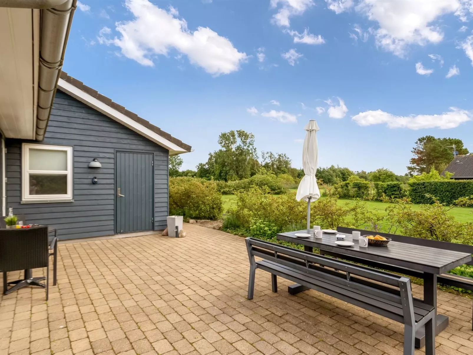 "Lari" - 600m from the sea-Outside