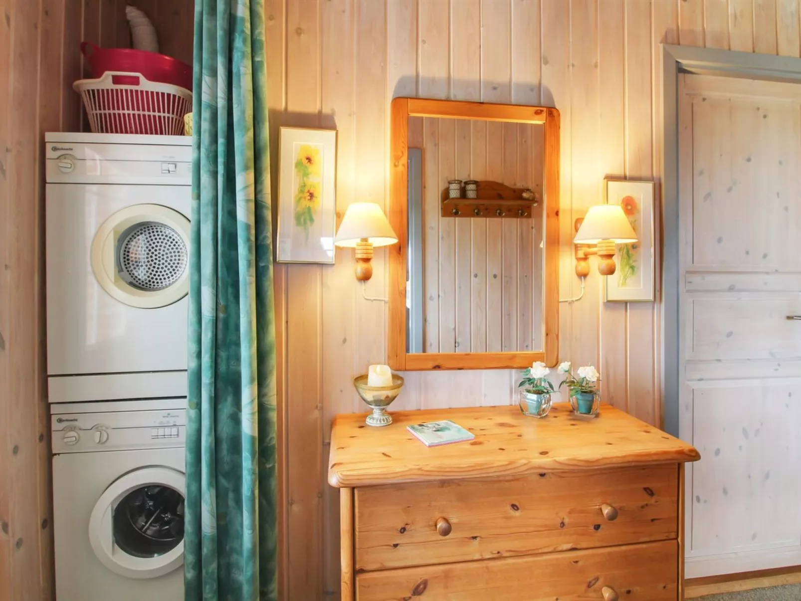 "Frithger" - 250m from the sea-Drinnen