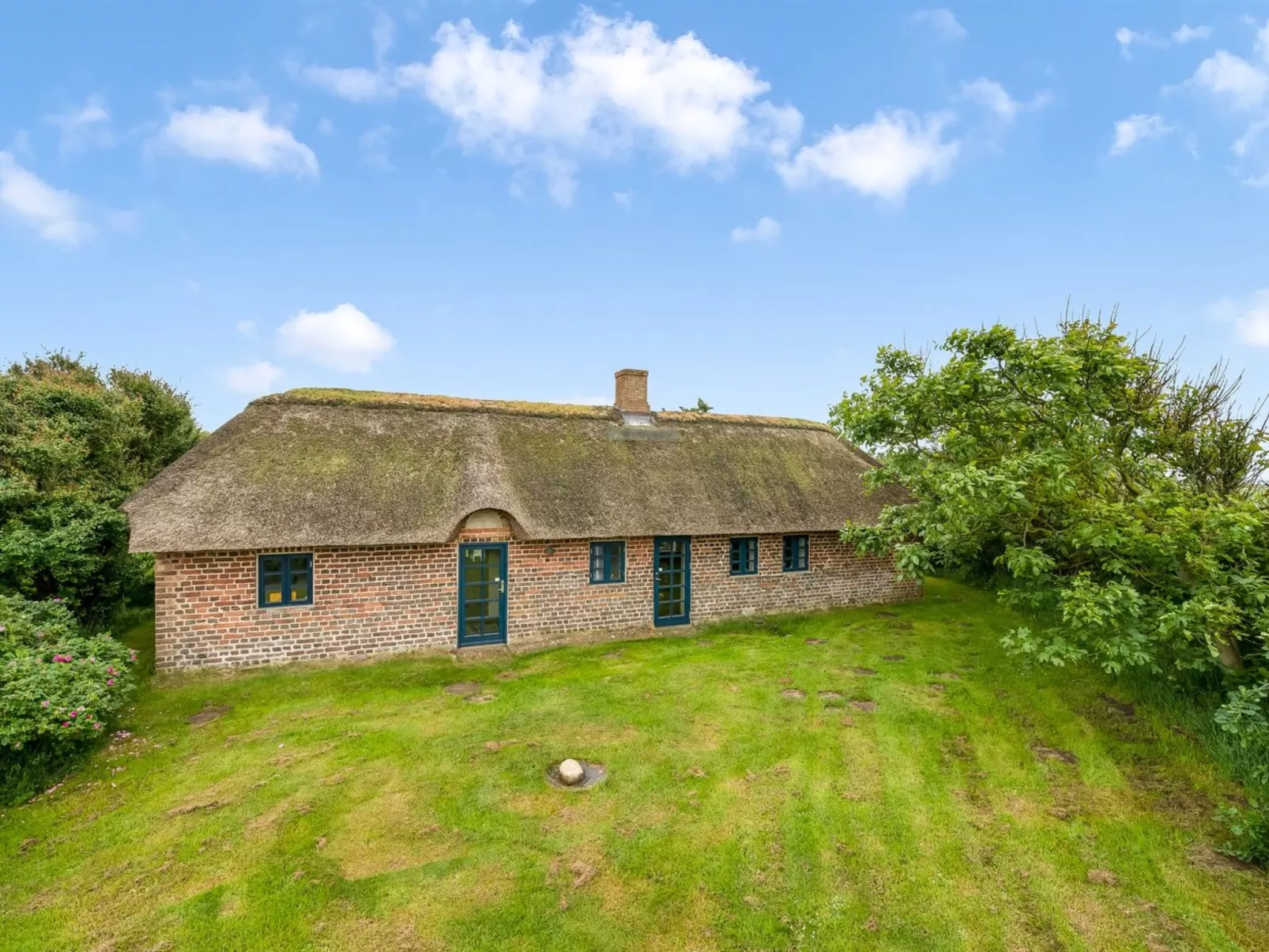 "Claus" - 1.5km to the fjord-Outside