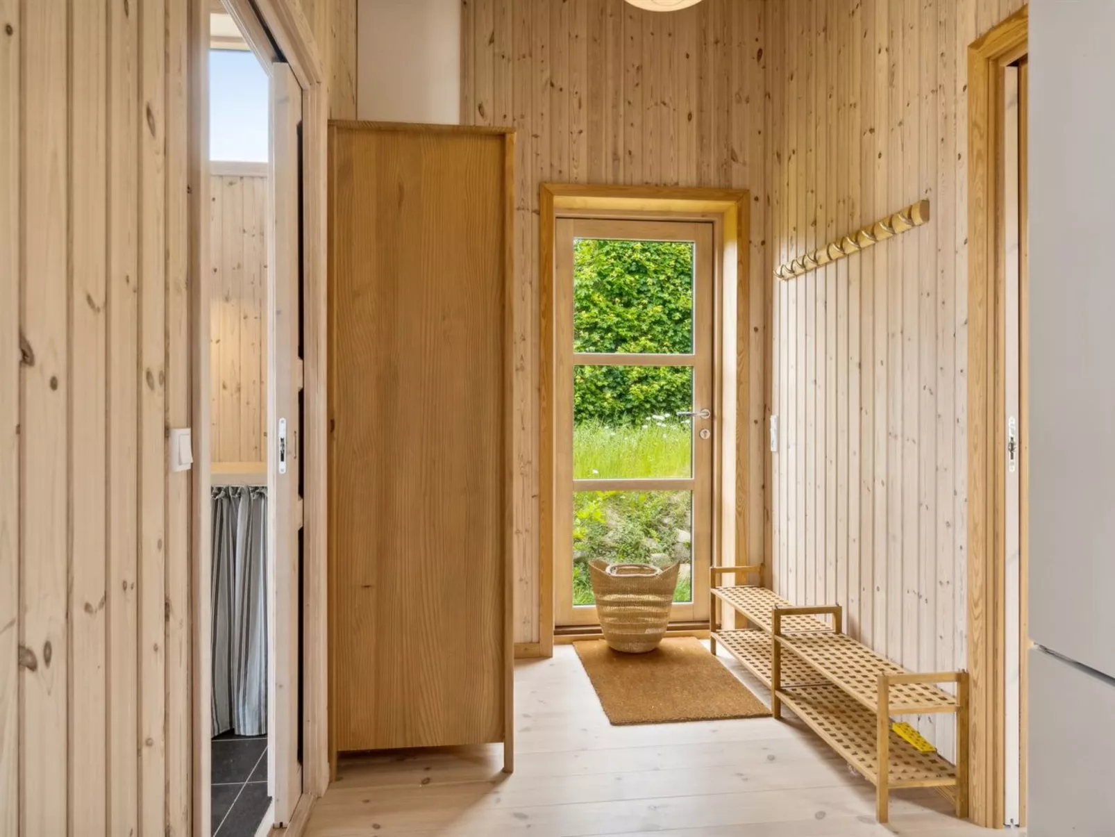 "Skamhals" - 440m to the fjord-Inside