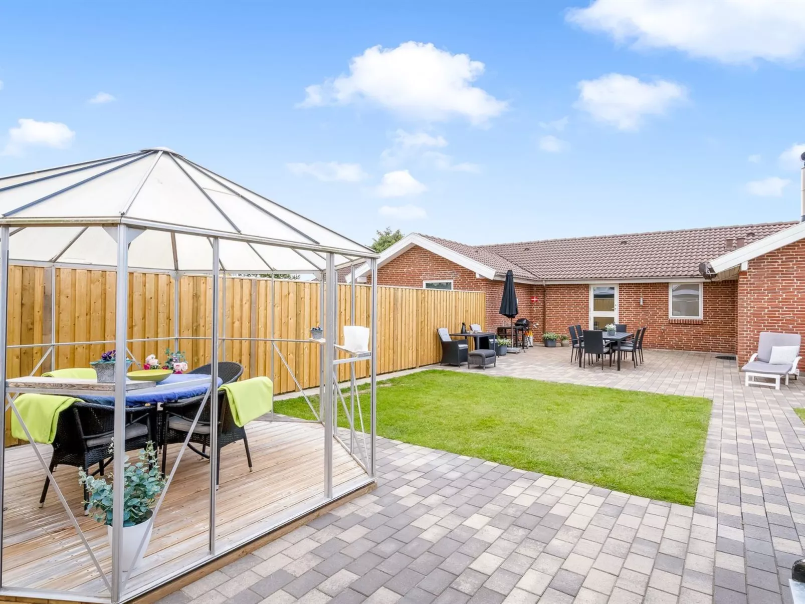 "Sulo" - 300m from the sea-Draußen