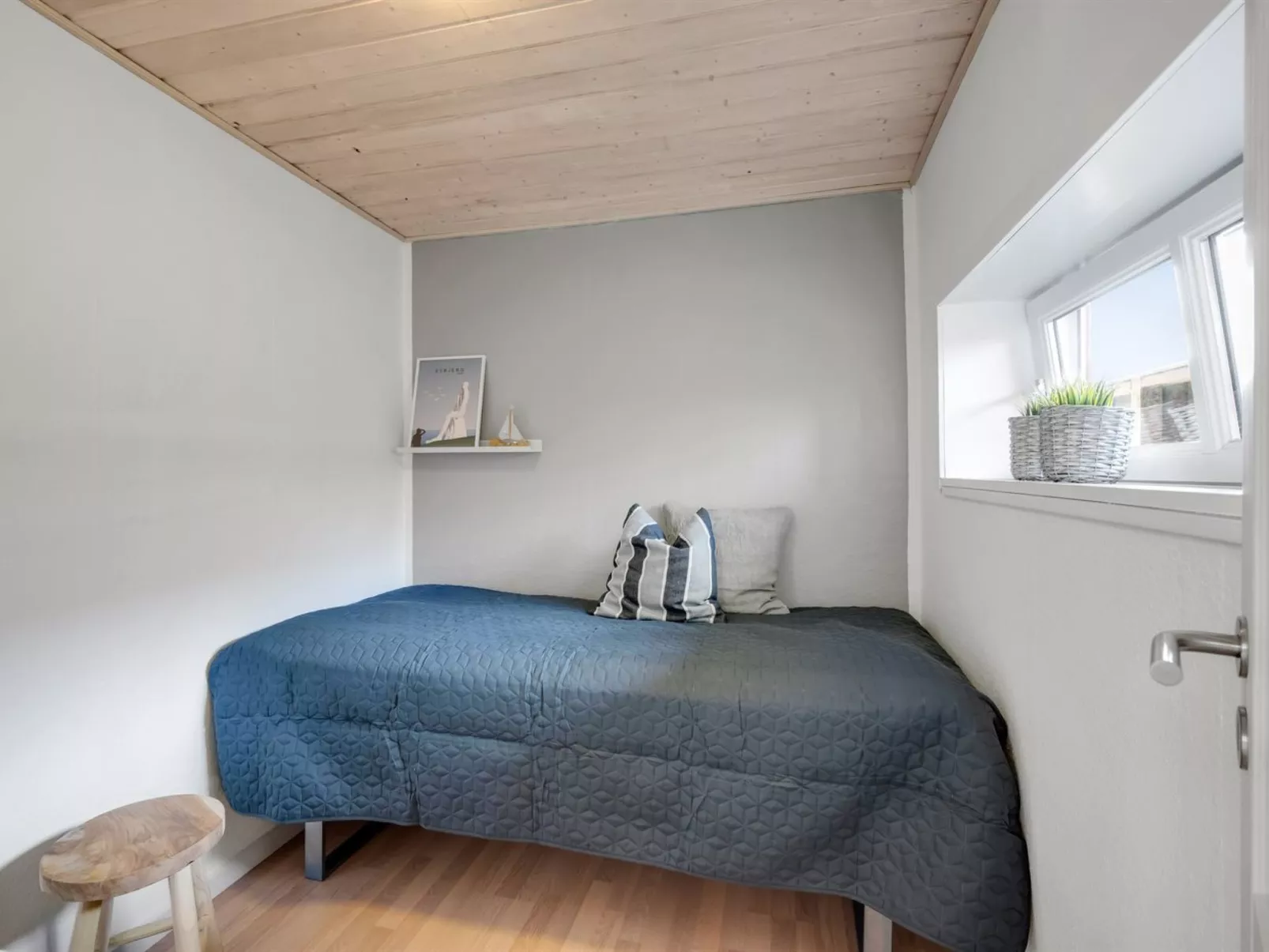 "Eino" - 150m from the sea-Drinnen