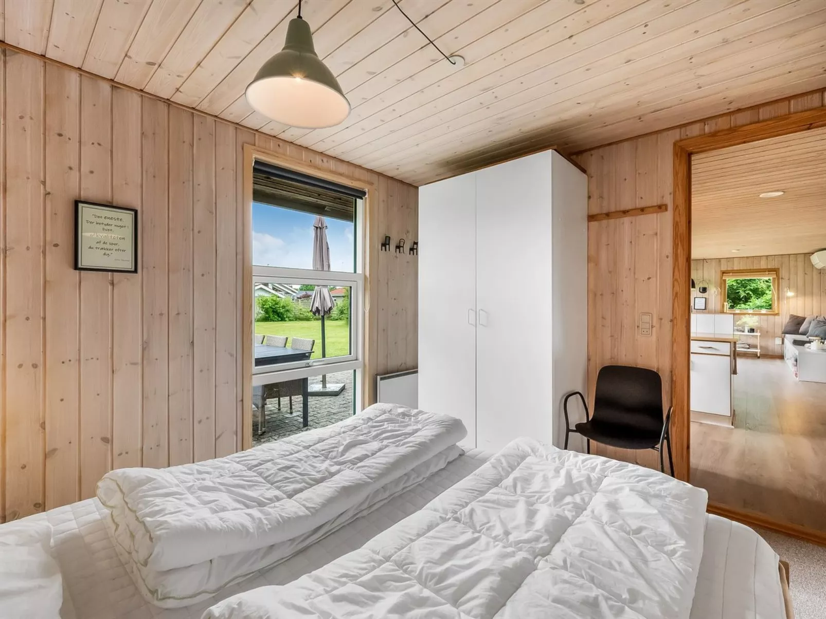 "Tian" - 400m to the fjord-Dedans