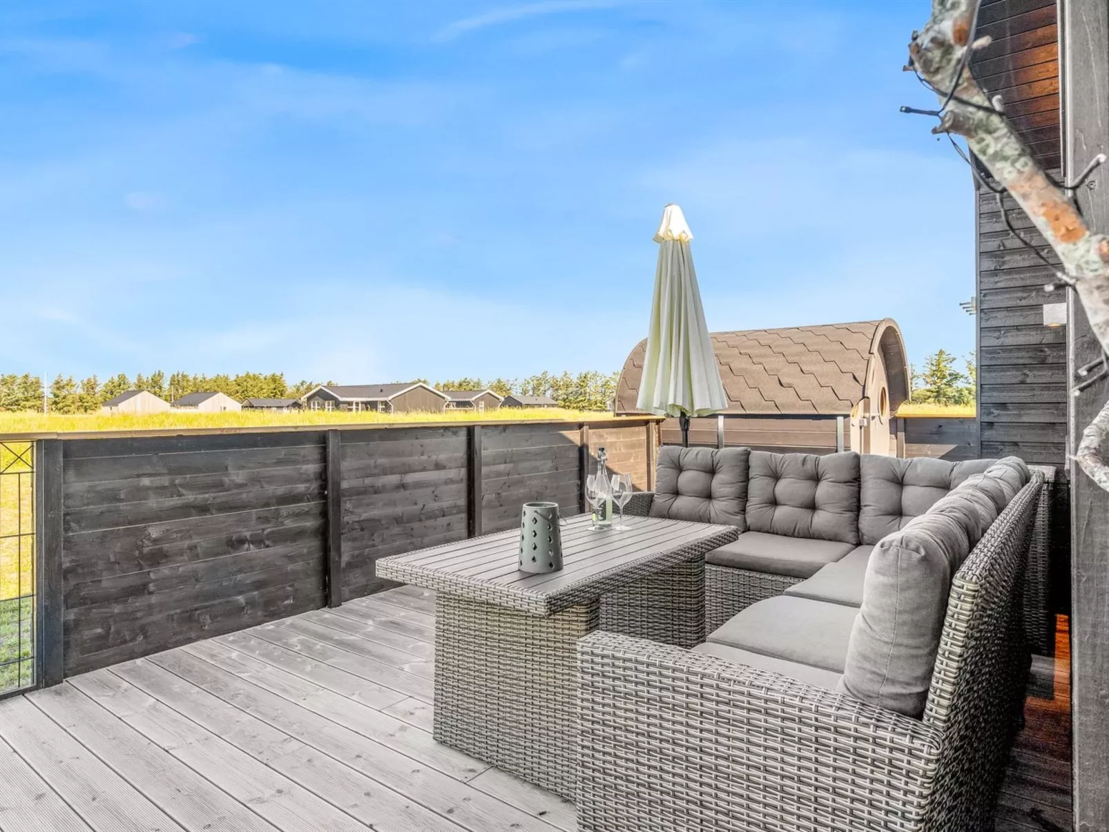 "Inola" - 1km from the sea-Outside