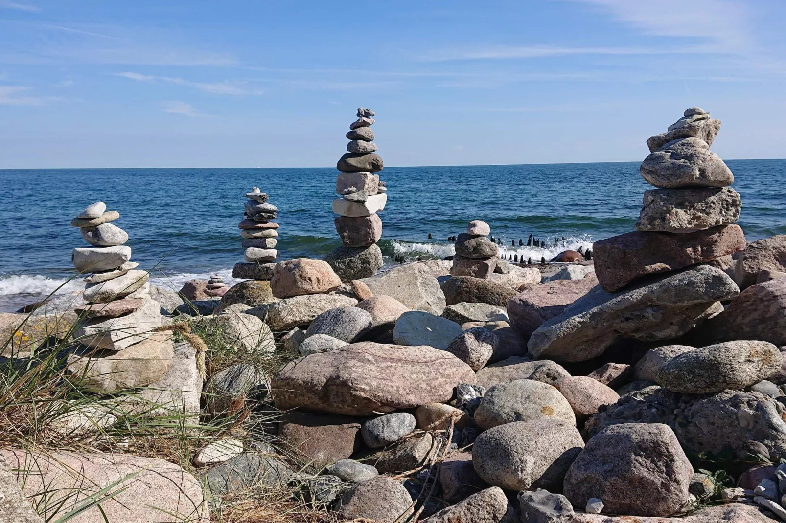 Idyllisches Reetdachhaus-Ruckzugsort-By Traum-Wasserblick