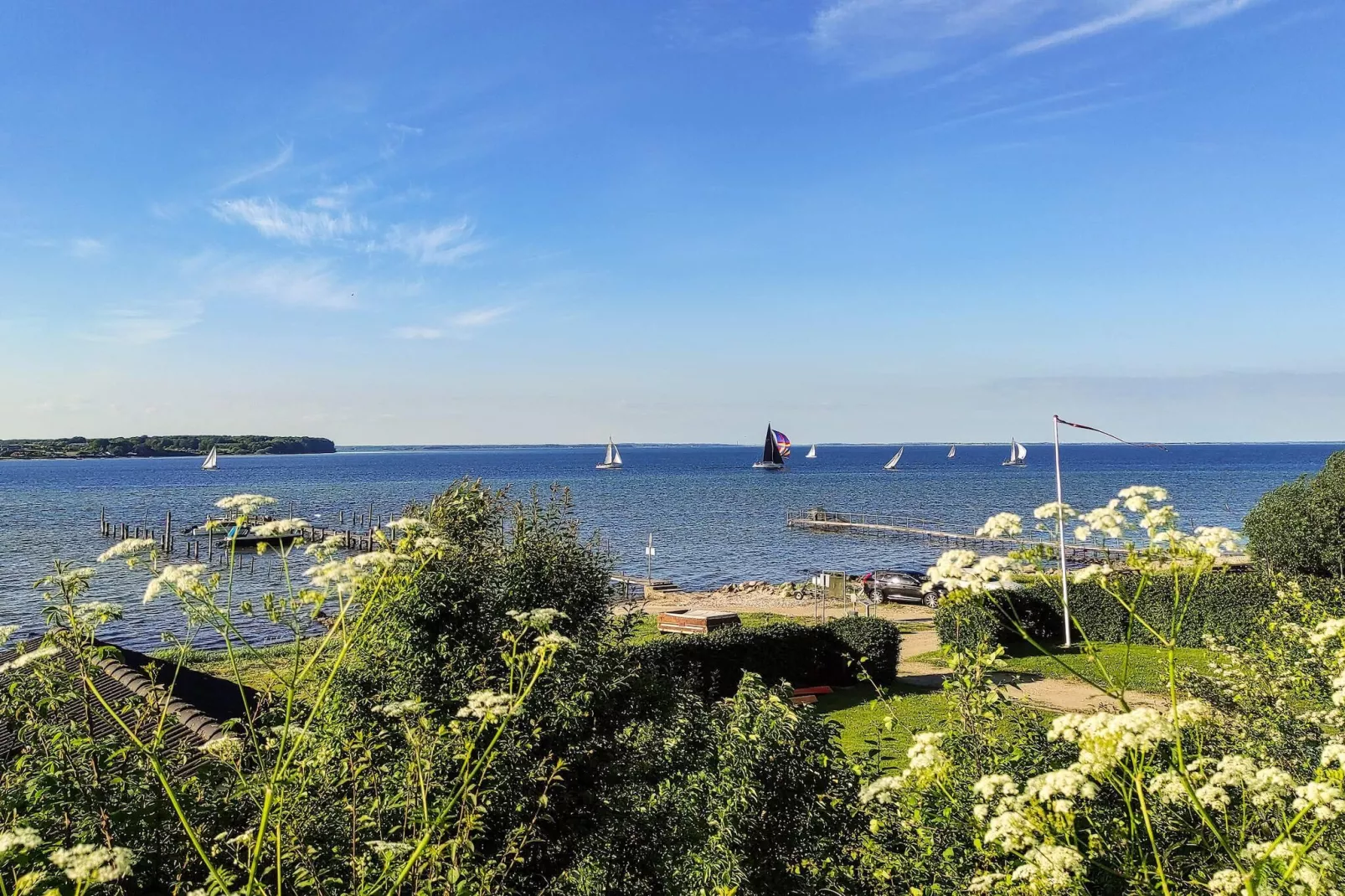 Panoramic Beach Retreat-By Traum-Water view