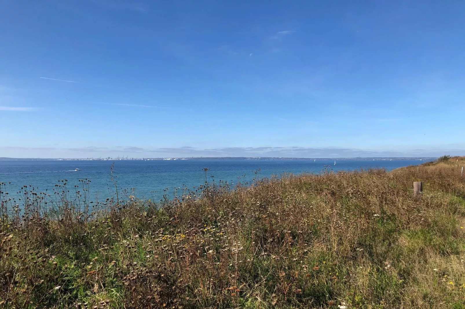 Meeresruhe in SkAdshoved-By Traum-Wasserblick