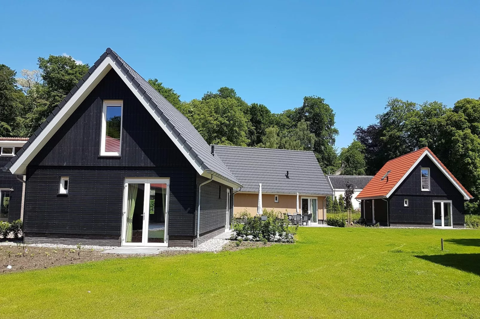 Villapark Ehzerburg 2-Exterior in summer