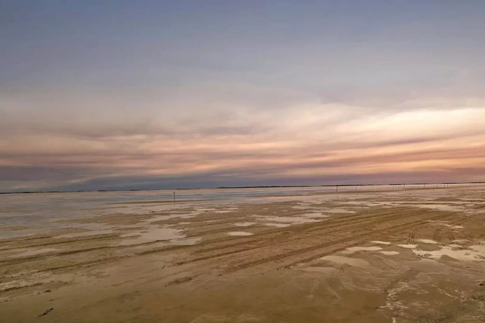 Luxury Retreat with Sauna - By Traum Ferienwohnungen-Water view