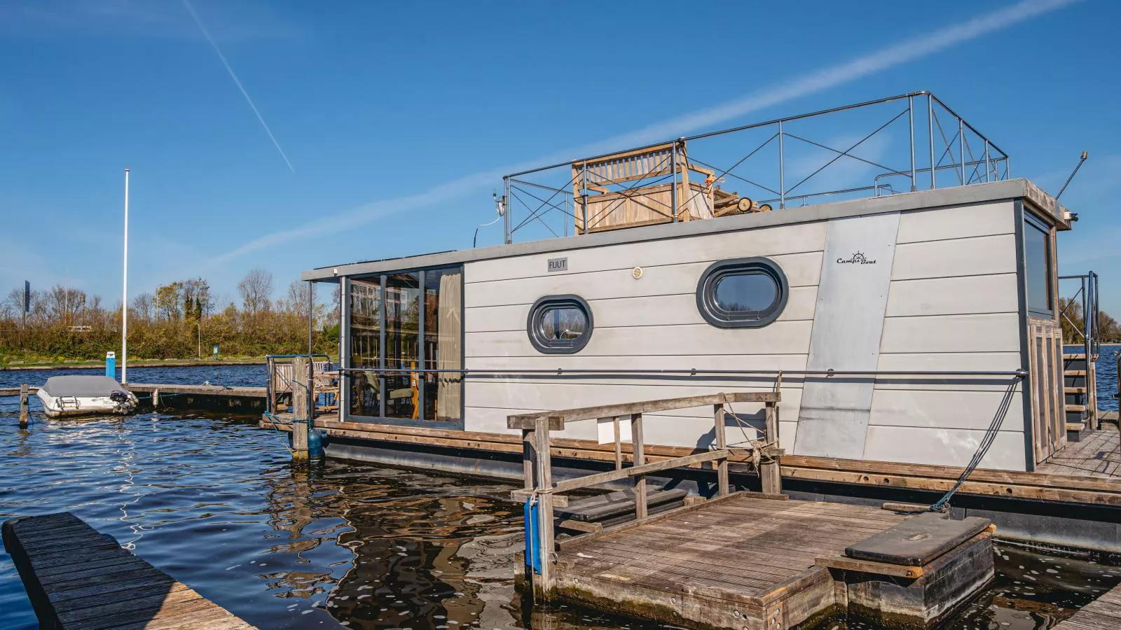 Tiny Houseboat De Woudaap - I-Terrace balcony
