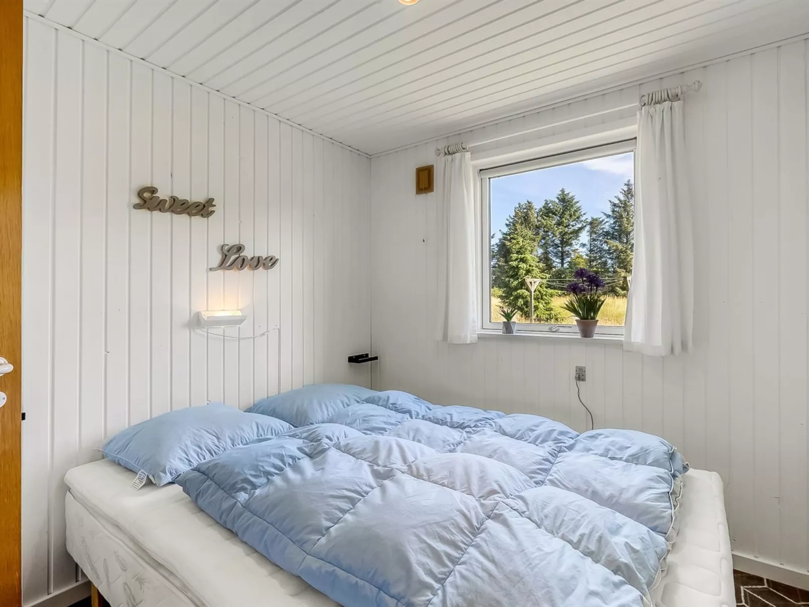 "Tholf" - 100m to the fjord-Inside