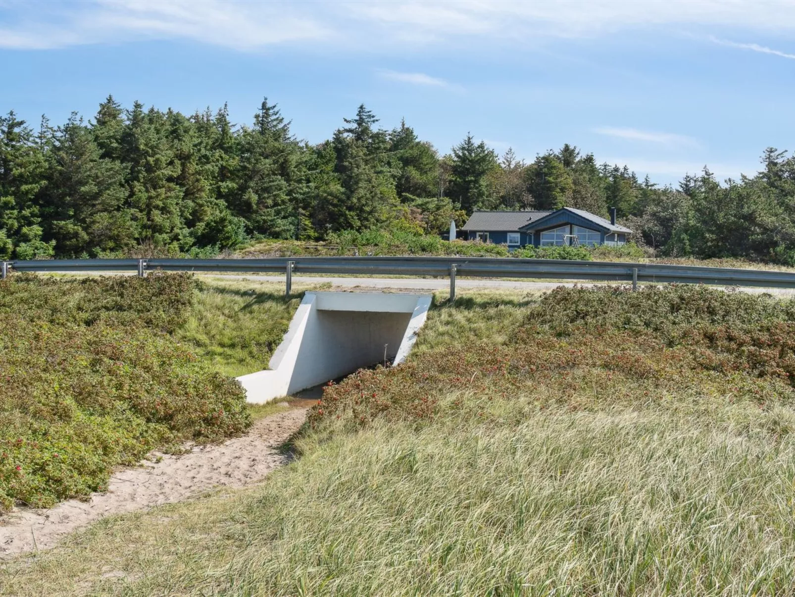 "Awenita" - 50m to the fjord-Outside