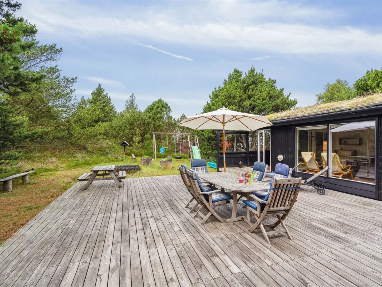 "Elin" - 3km from the sea-Outside