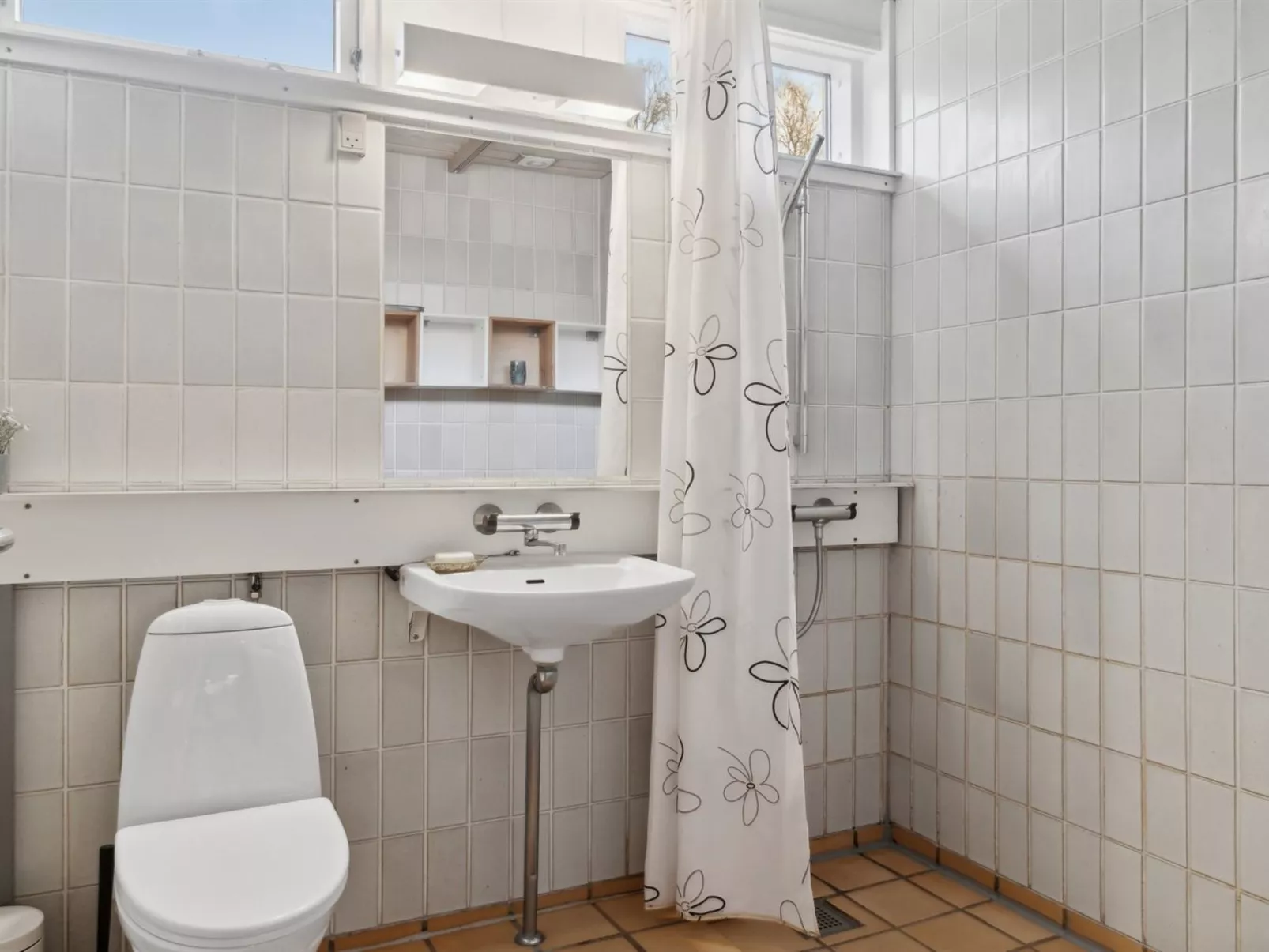 "Julkil" - 250m from the sea-Drinnen