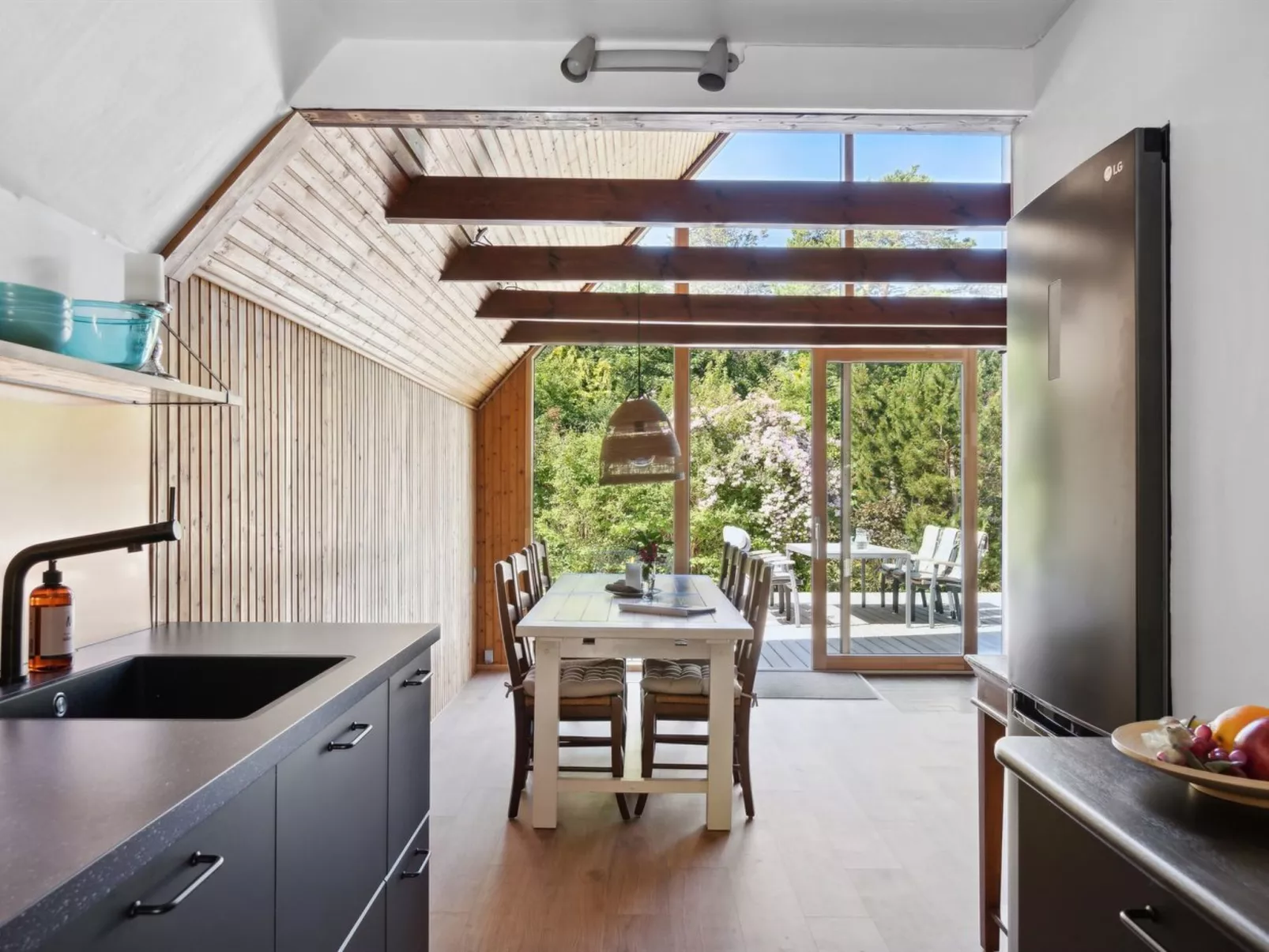 "Anssi" - 300m from the sea-Drinnen