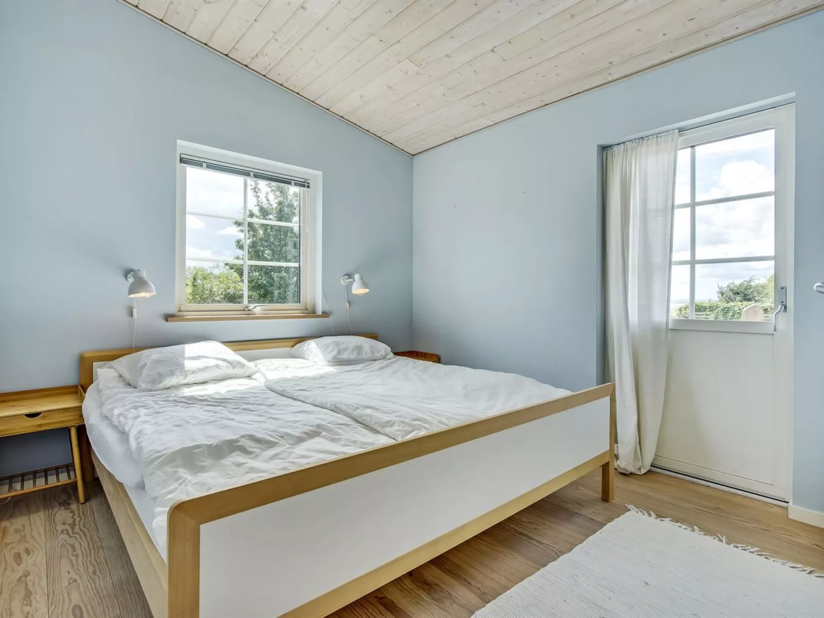 "Bernadete" - 50m to the fjord-Inside