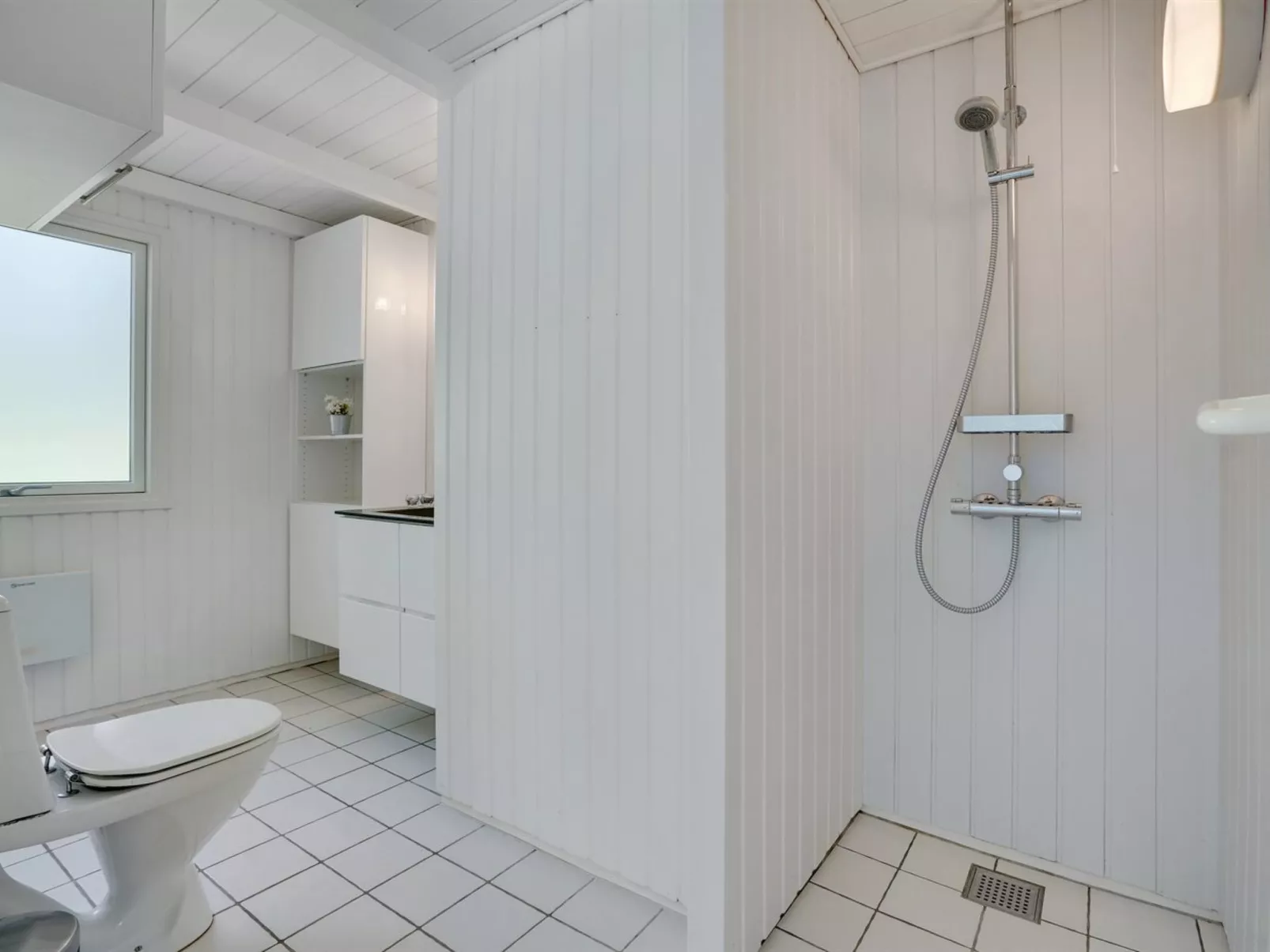 "Harriet" - 800m from the sea-Dedans