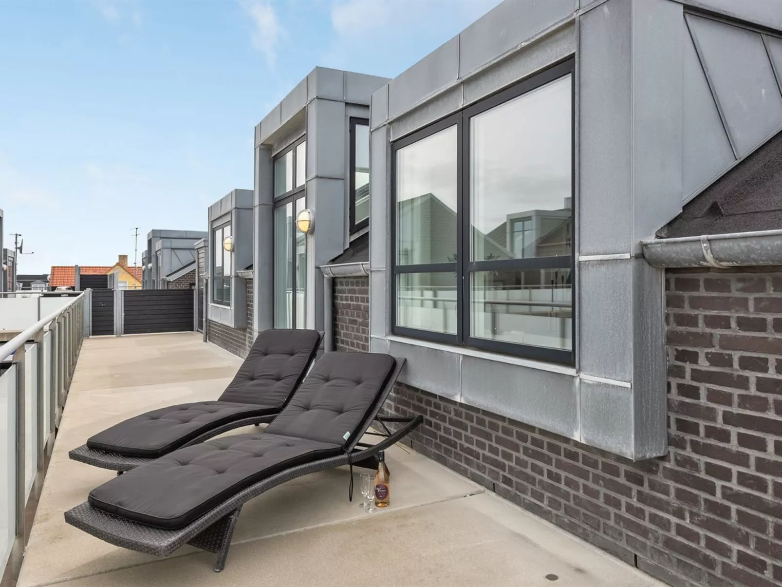 "Anneka" - 200m from the sea-Outside