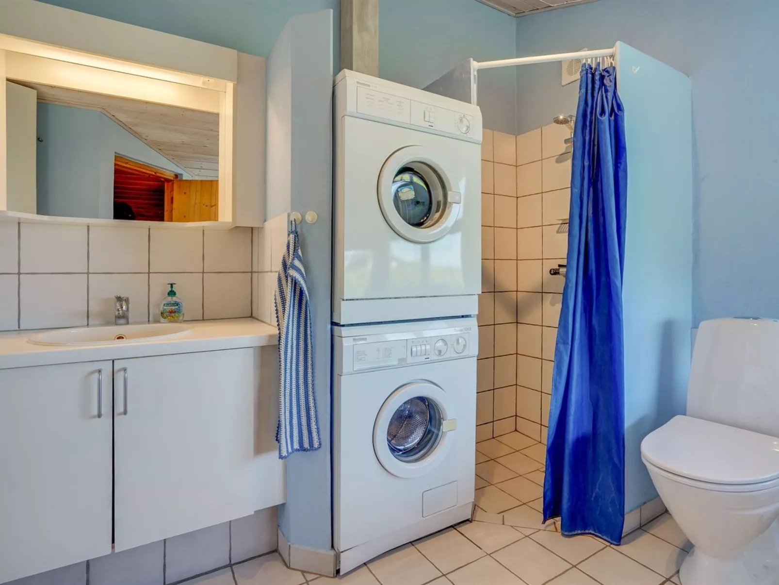 "Heidine" - 176m from the sea-Drinnen