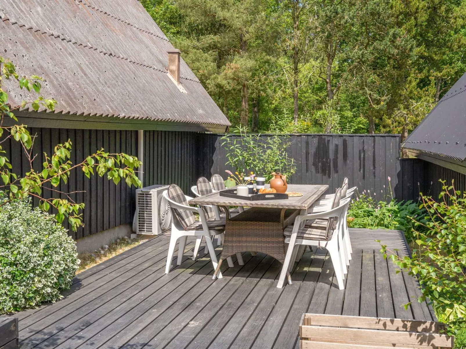 "Jütte" - 2km to the fjord-Outside