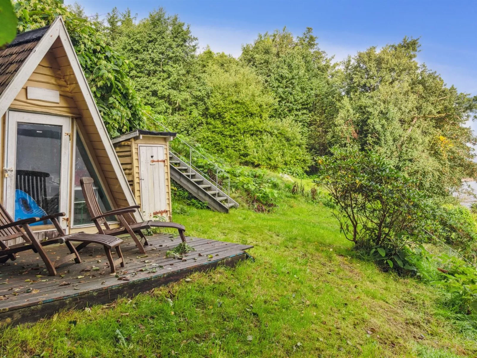 "Fifi" - 10m to the fjord-Outside