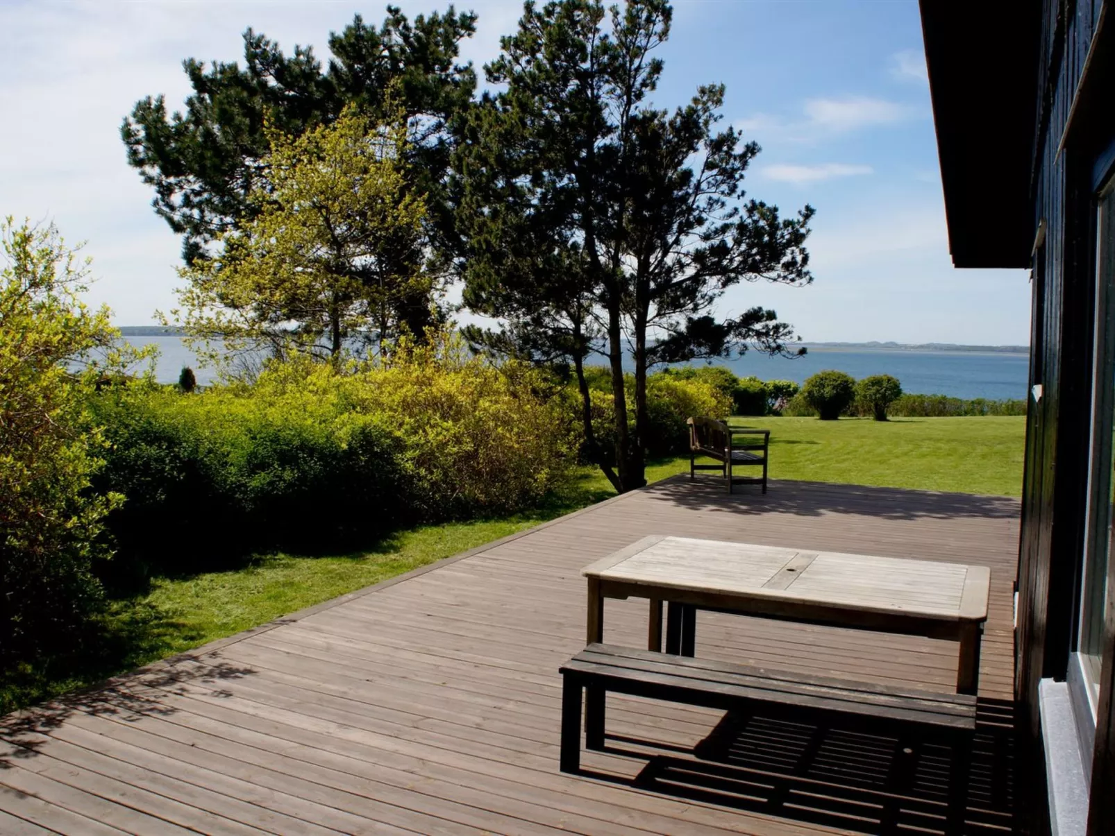 "Iadrik" - 85m to the fjord-Draußen