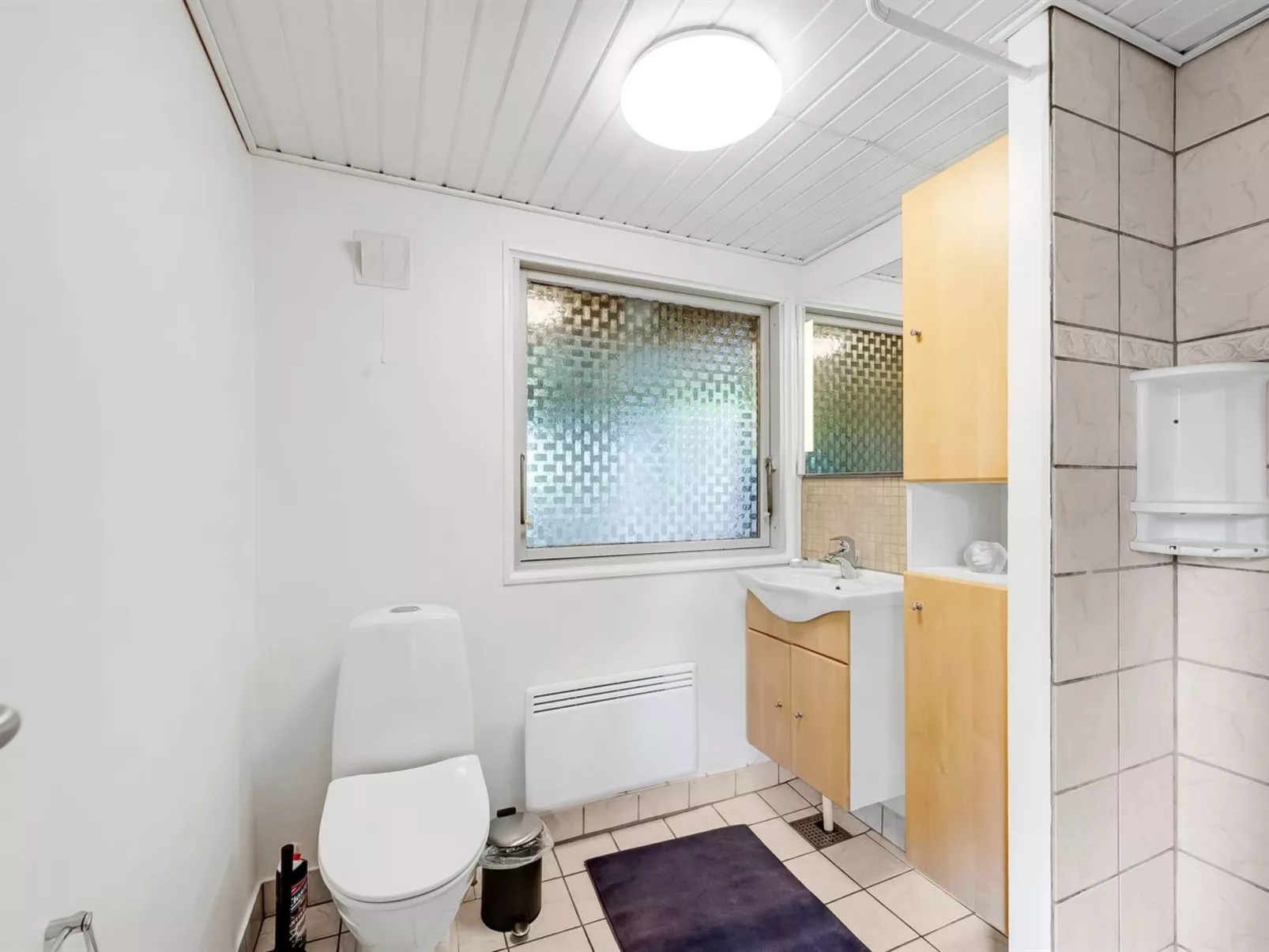 "Embla" - 500m to the fjord-Dedans