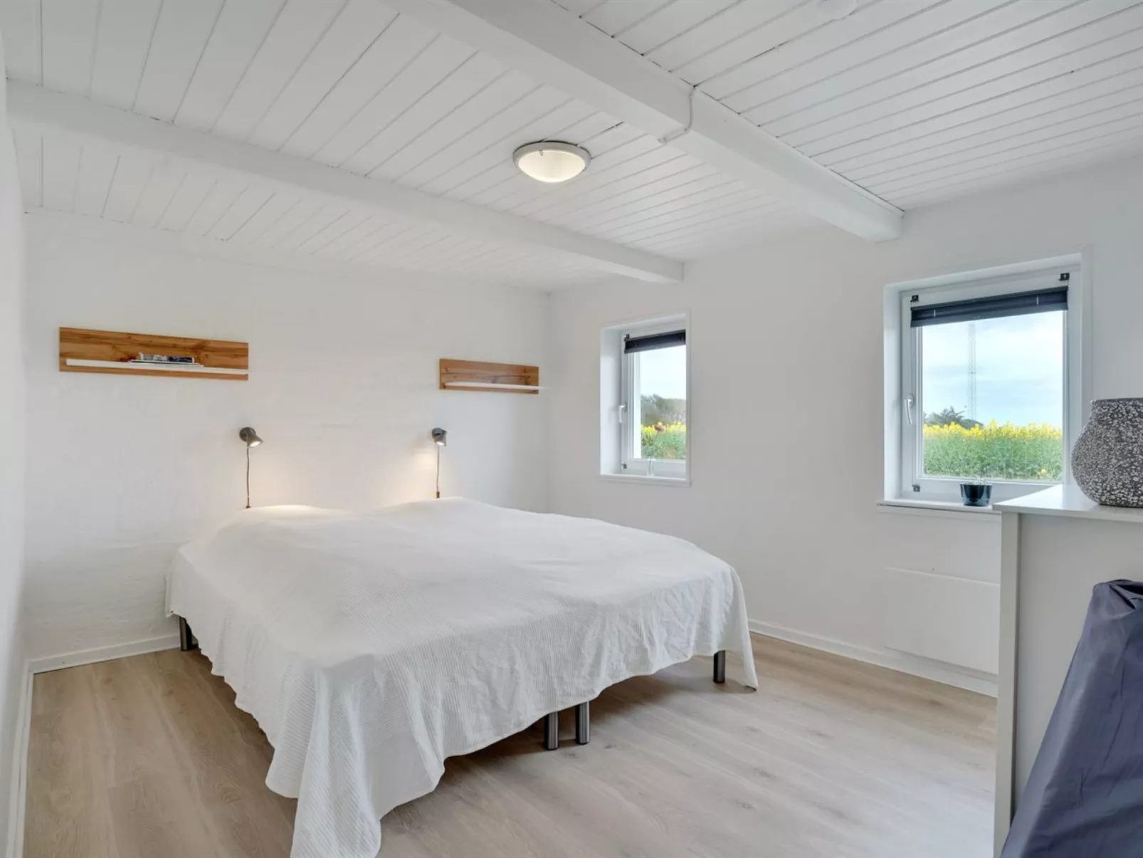 "Ailke" - 2km to the fjord-Inside