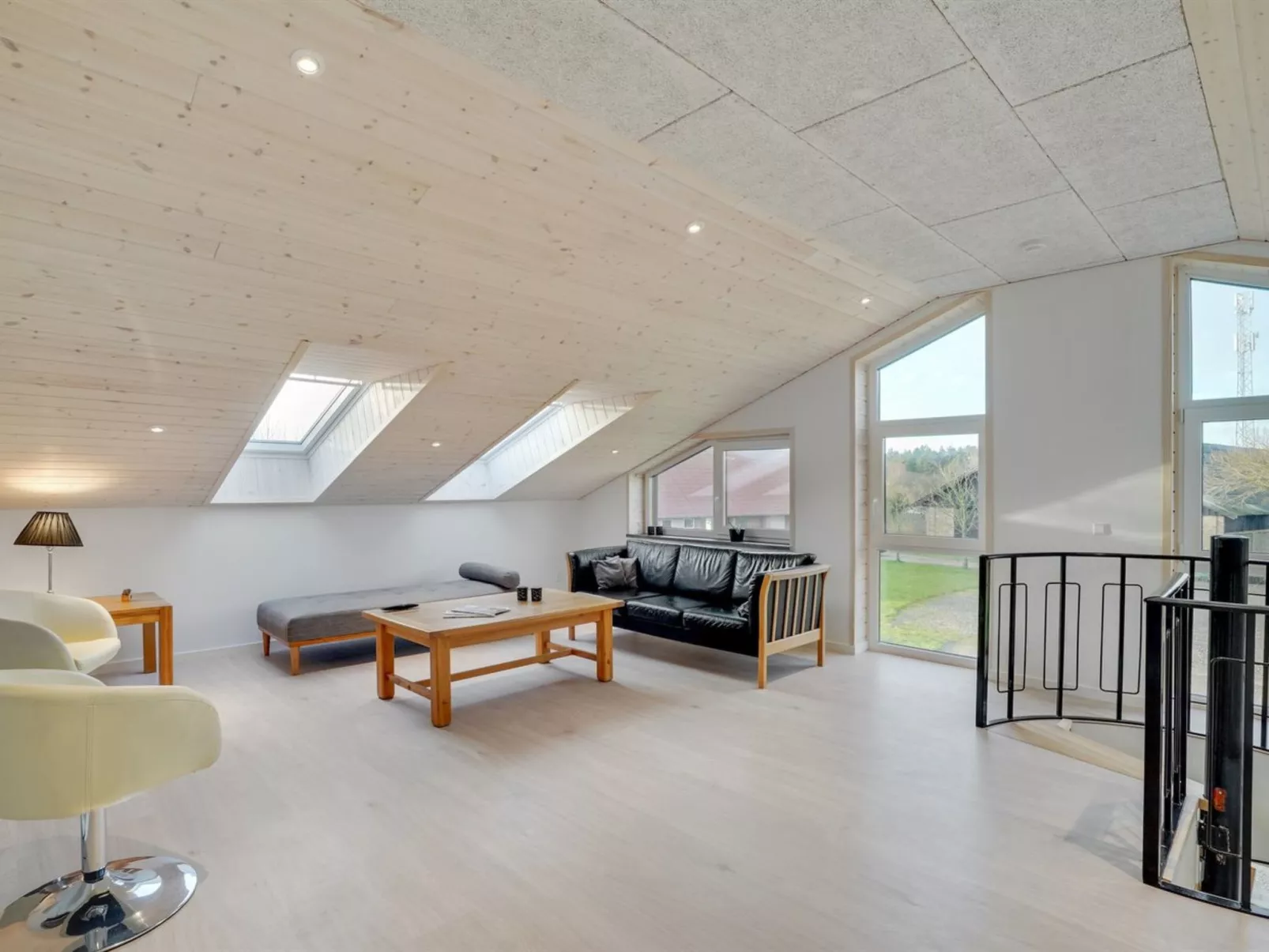 "Markhild" - 300m to the fjord-Drinnen