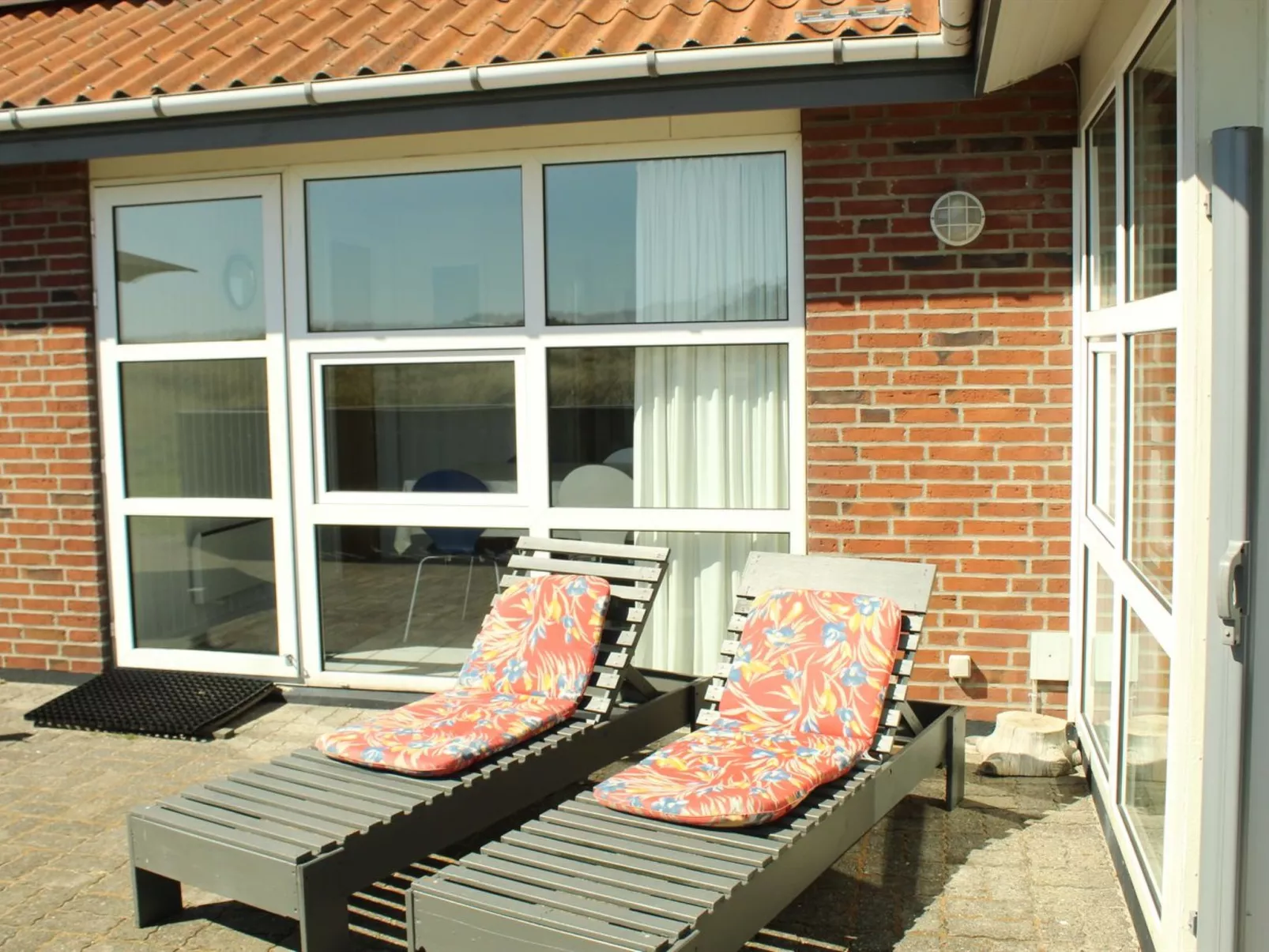 "Gottfreda" - 330m to the fjord-Outside