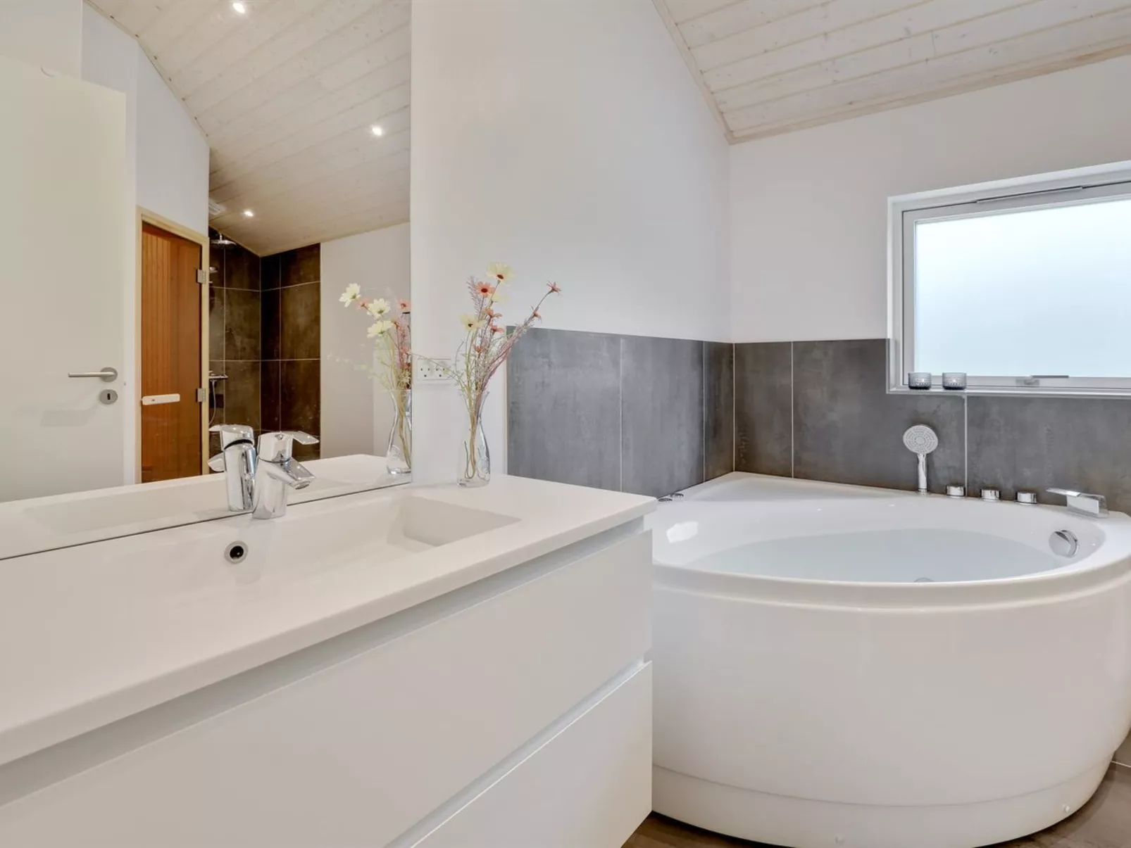 "Iivo" - 350m from the sea-Drinnen