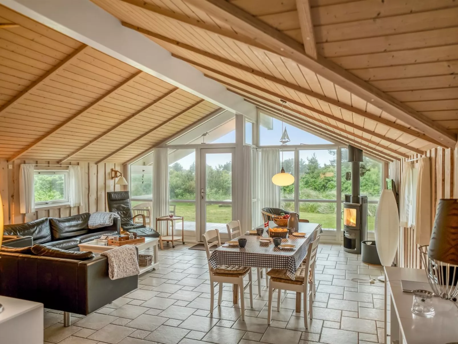 "Leya" - 1.2km from the sea-Dedans