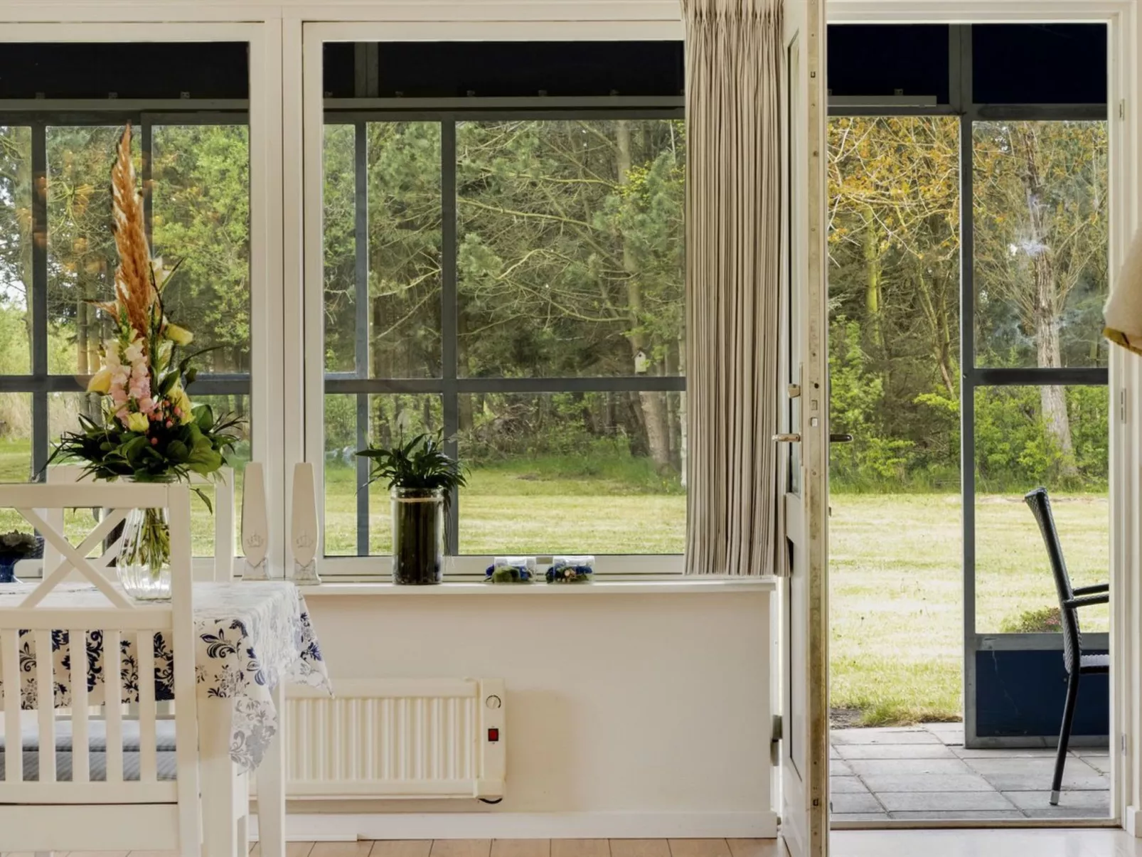 "Mikkeline" - 400m to the fjord-Drinnen