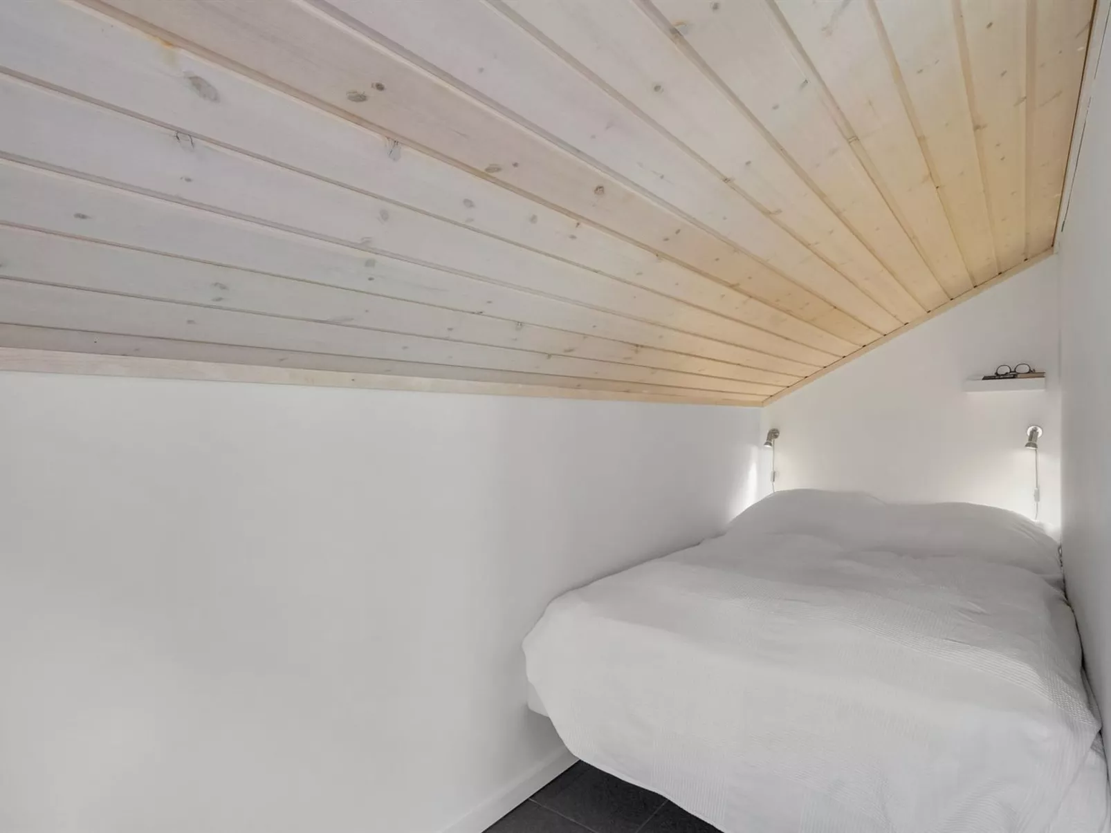 "Nyalle" - 1.3km from the sea-Dedans