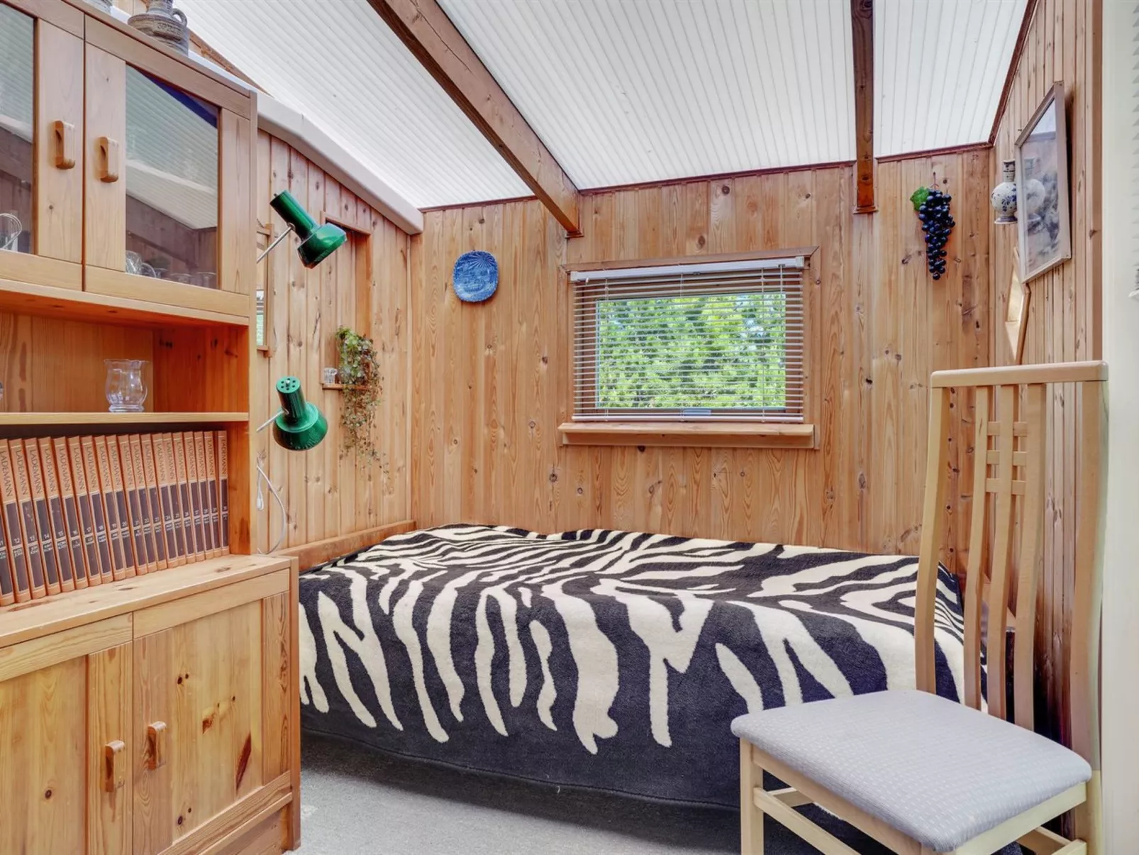 "Dorith" - 100m from the sea-Dedans