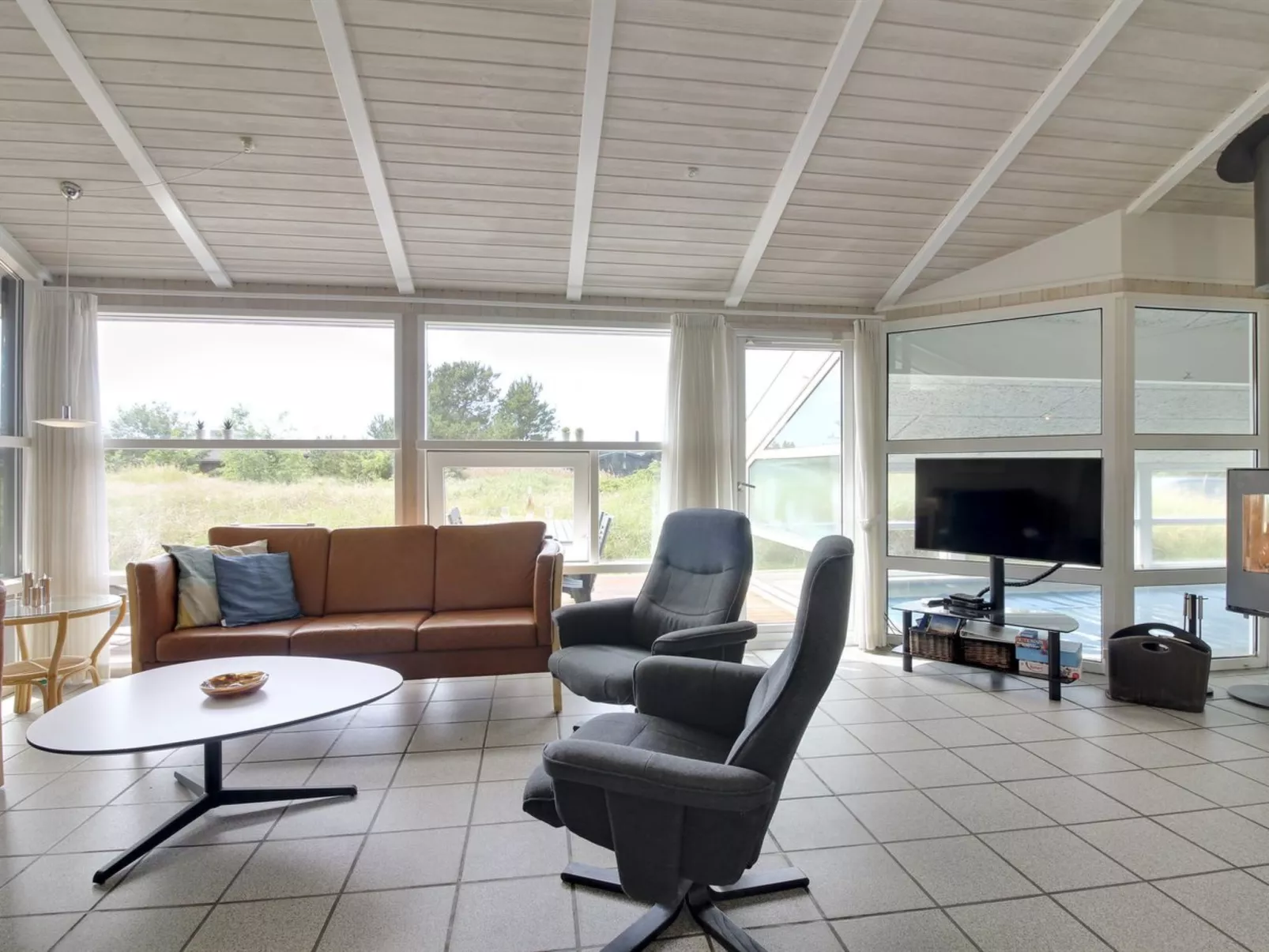 "Ilmo" - 950m from the sea-Inside