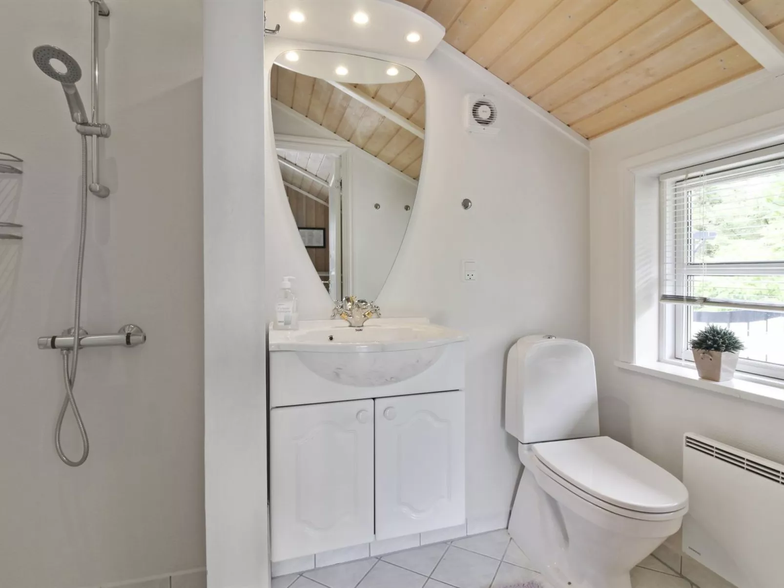 "Jens" - 425m from the sea-Inside