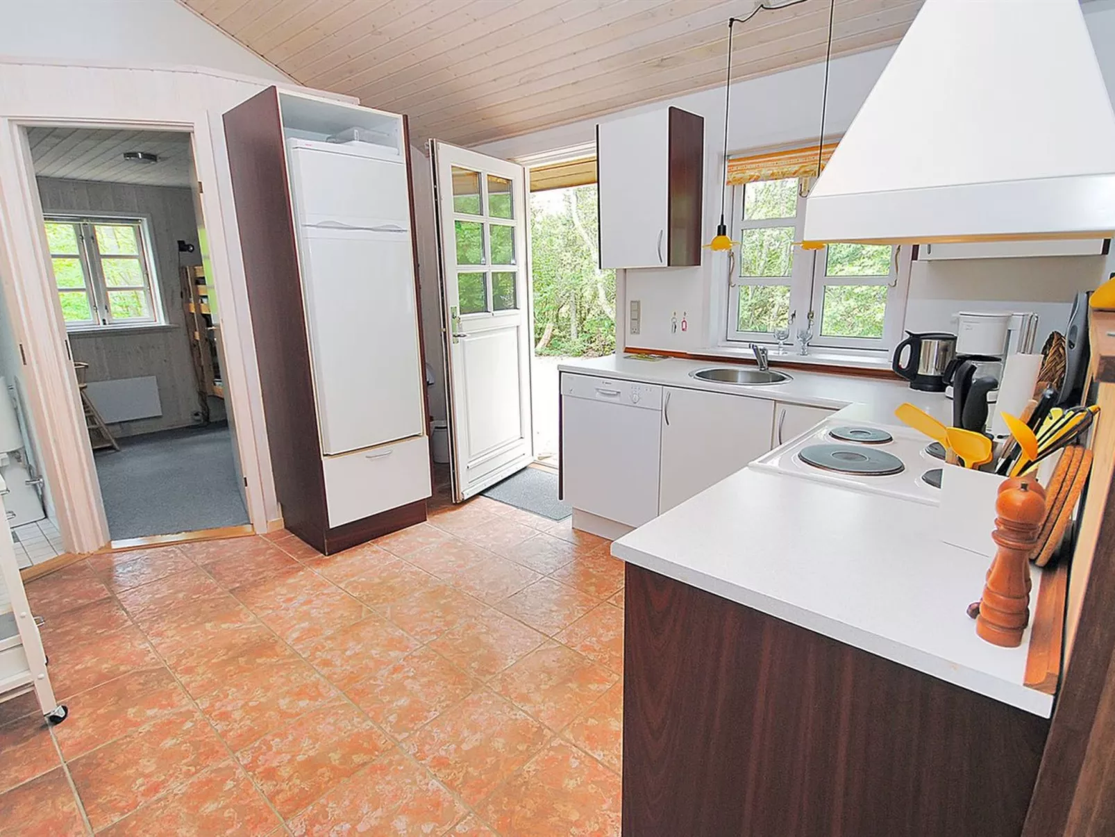 "Gesina" - 600m to the fjord-Inside