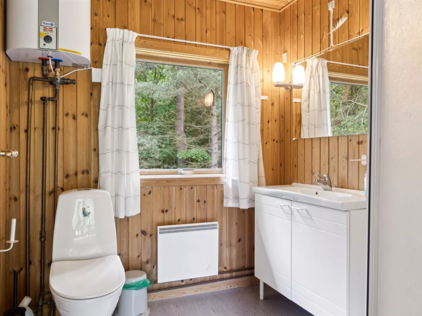 "Mirzə" - 250m from the sea-Drinnen