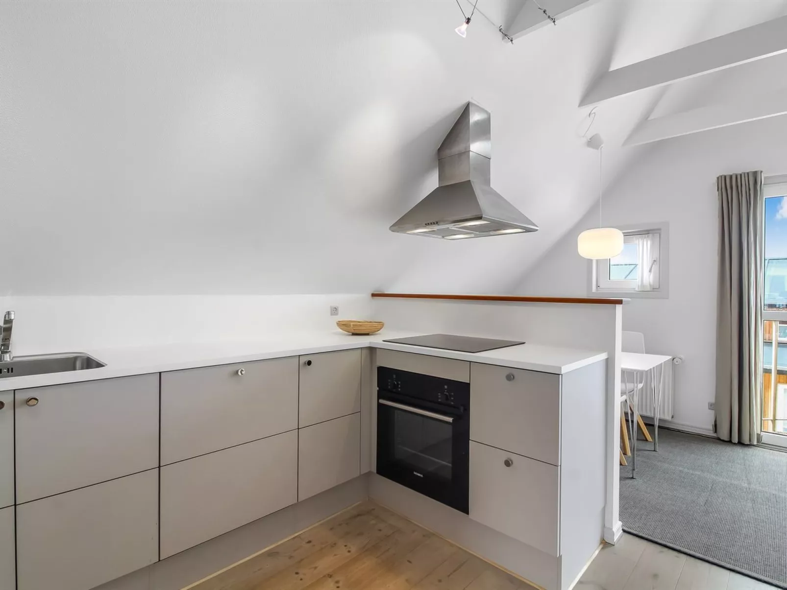 "Poulsen" - 200m from the sea-Drinnen