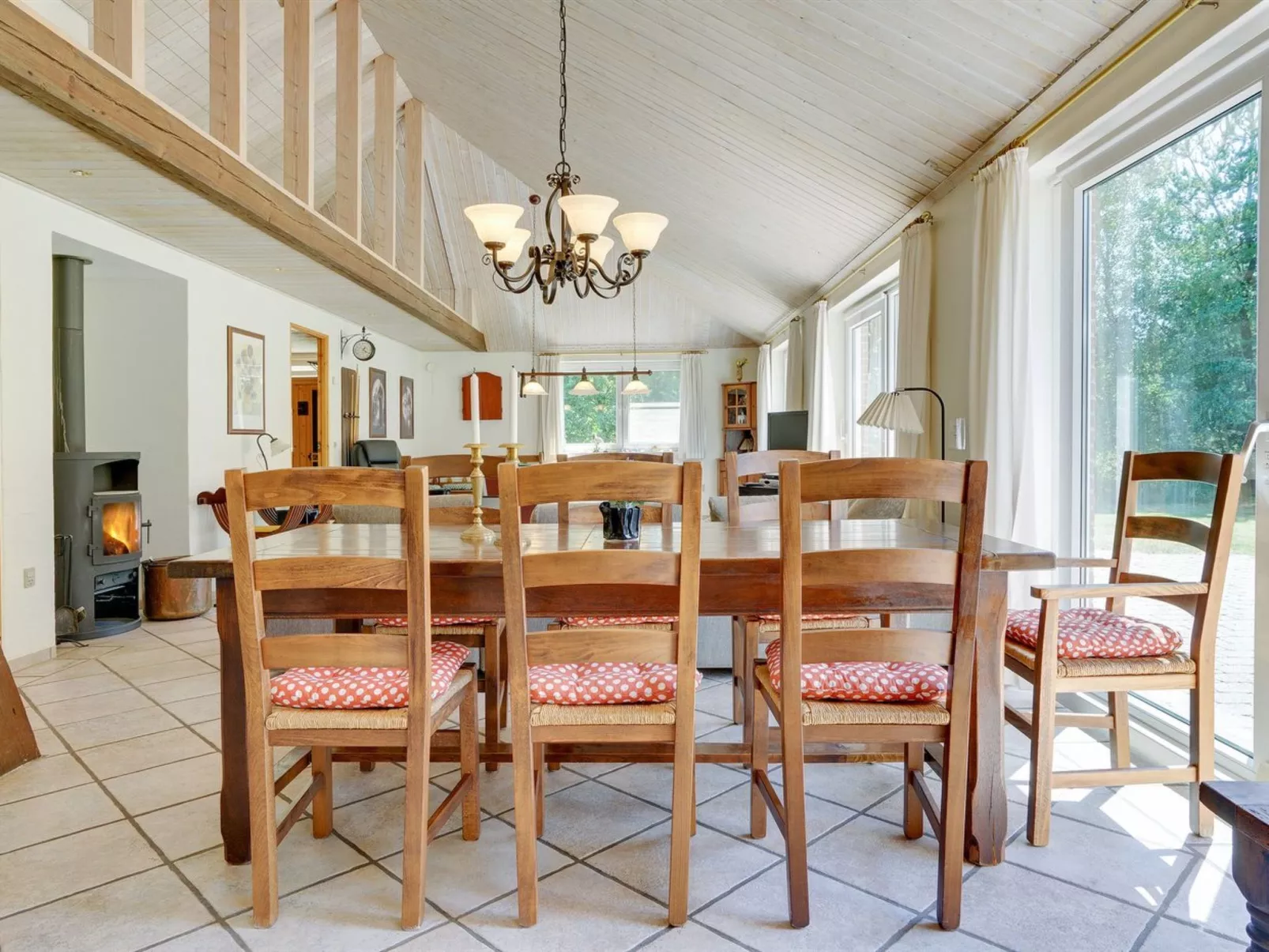 "Arletty" - 1km from the sea-Inside