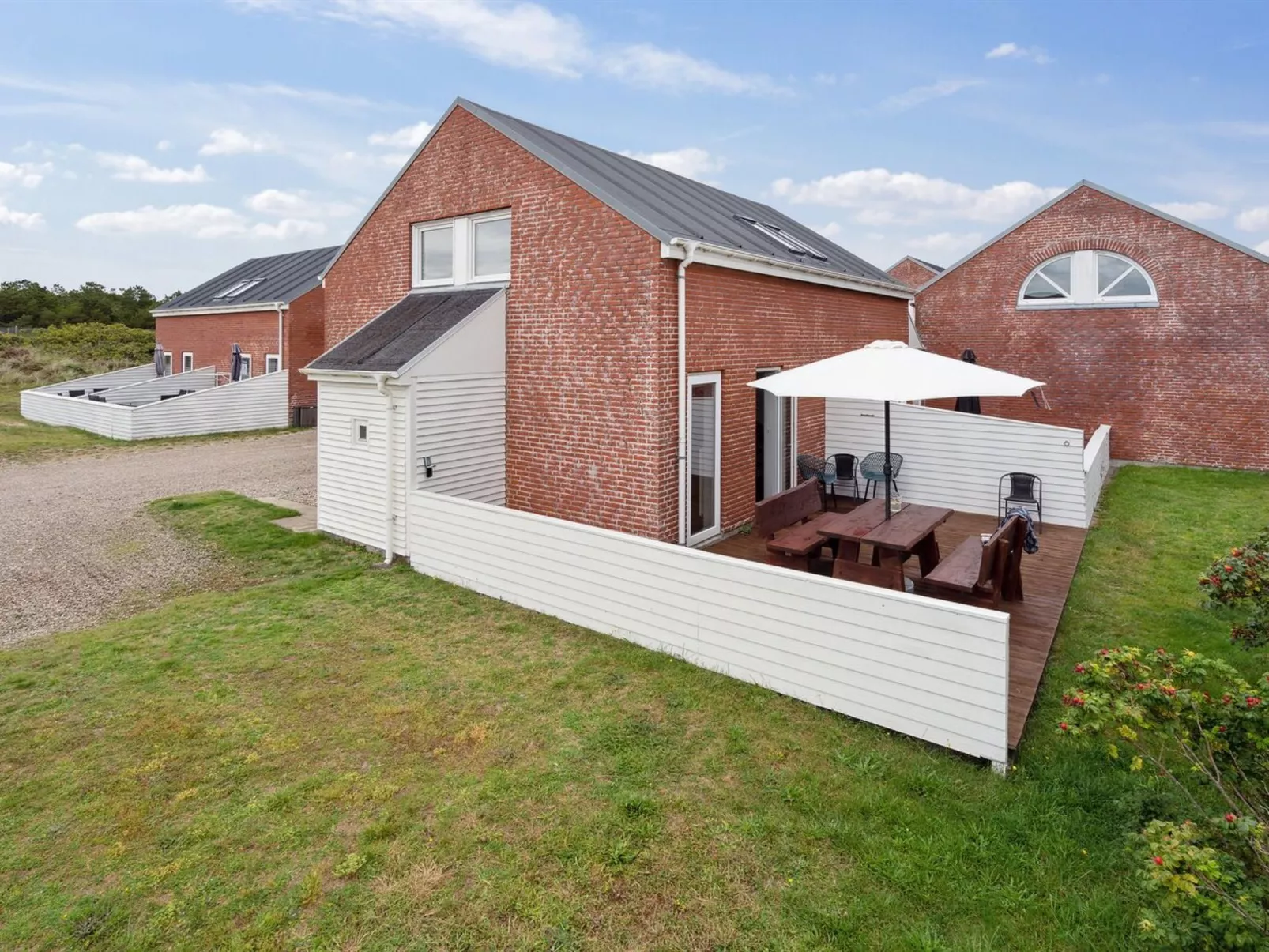 "Edly" - 2.3km from the sea-Draußen