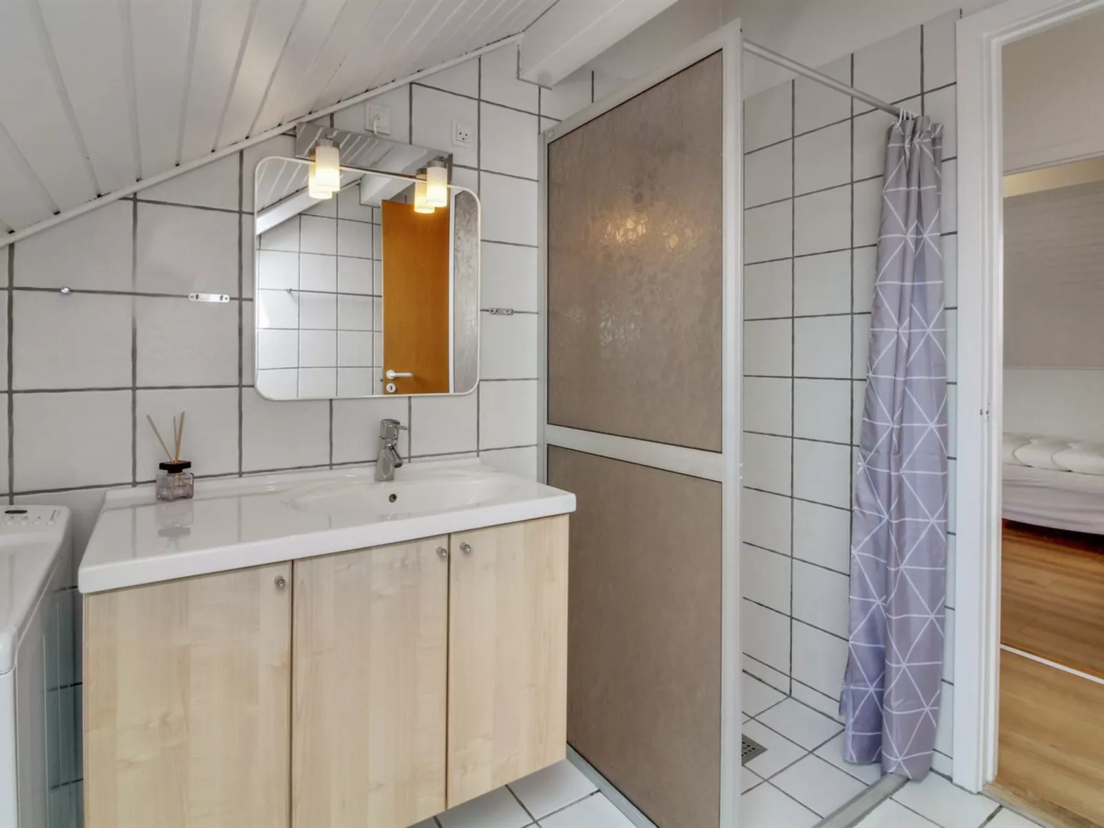 "Raine" - 2.3km from the sea-Dedans