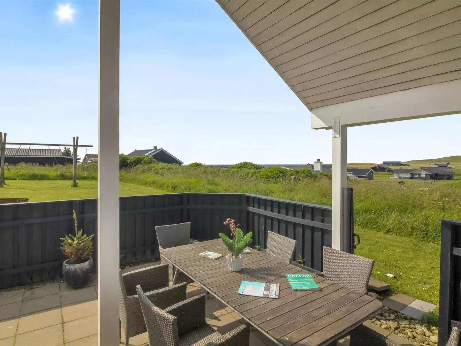 "Wifred" - 250m from the sea-Dehors