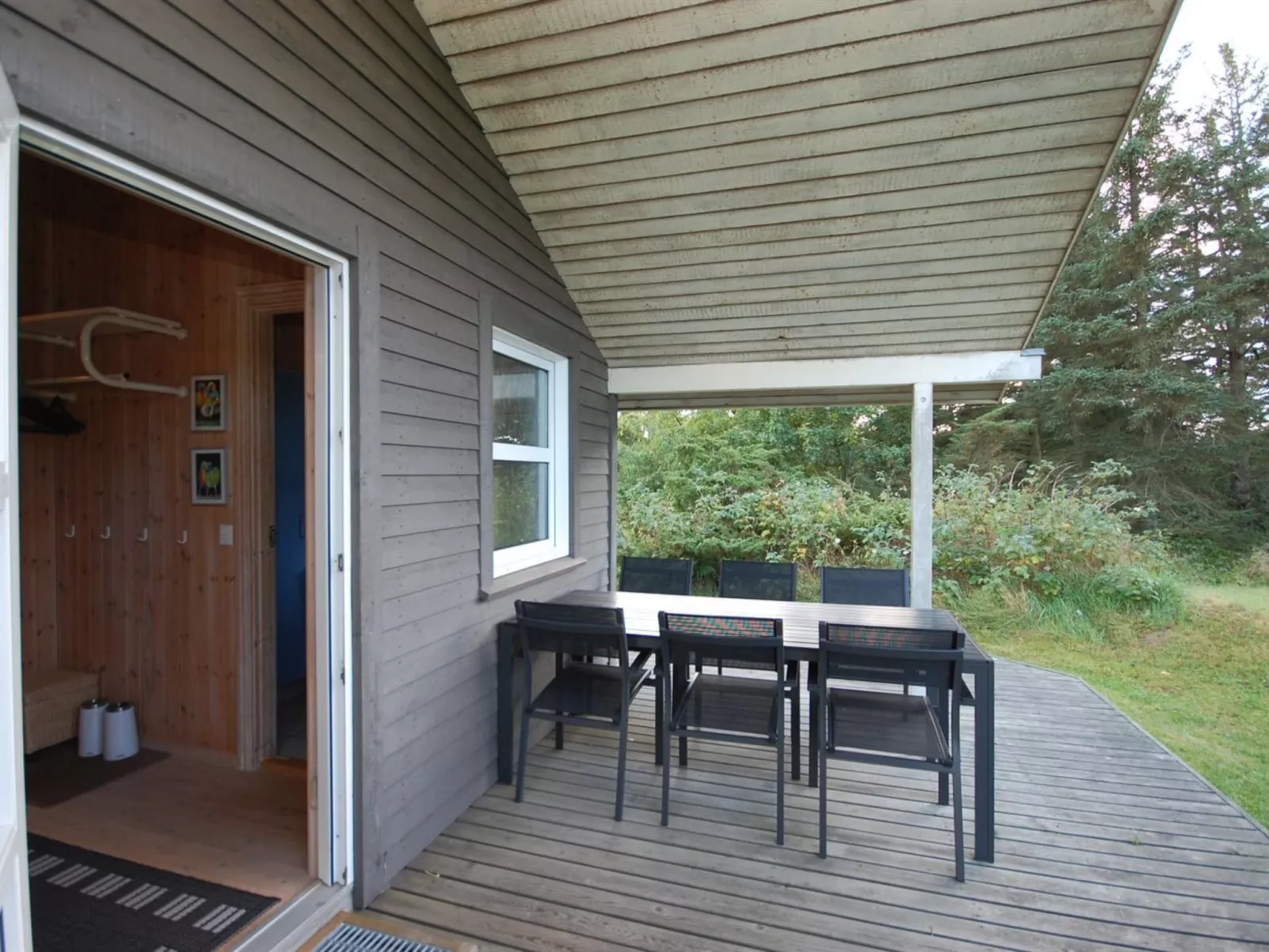 "Jaakob" - 4km from the sea-Draußen