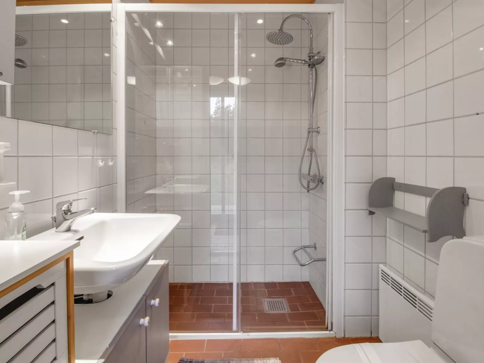 "Emilla" - 3.8km from the sea-Drinnen