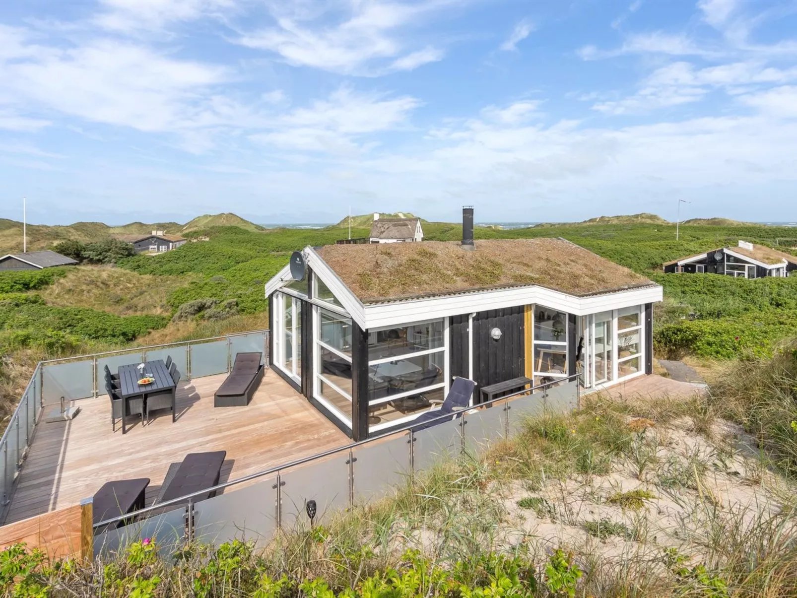 "Swerting" - 230m from the sea-Draußen