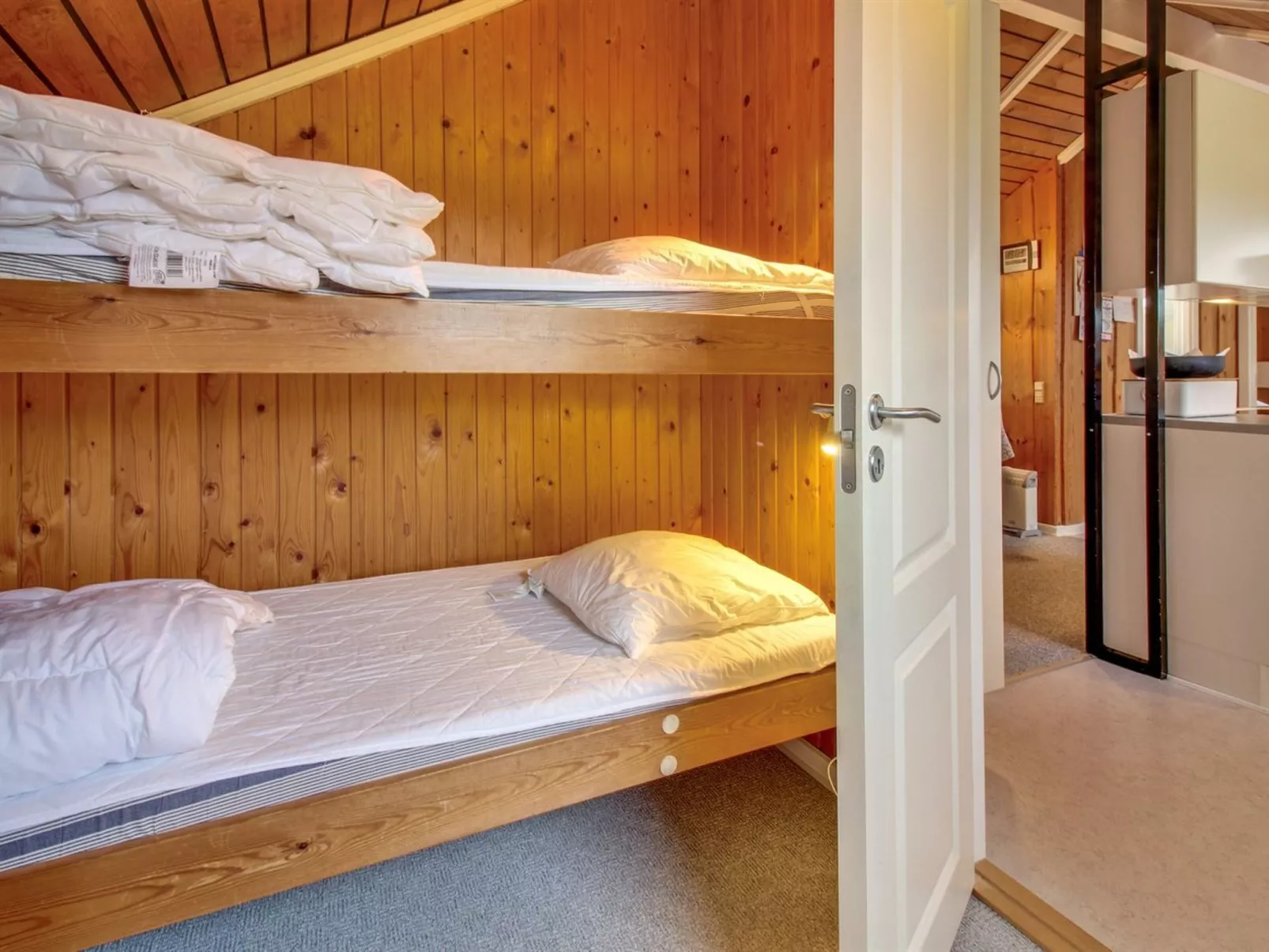 "Sebiorn" - 300m to the fjord-Inside