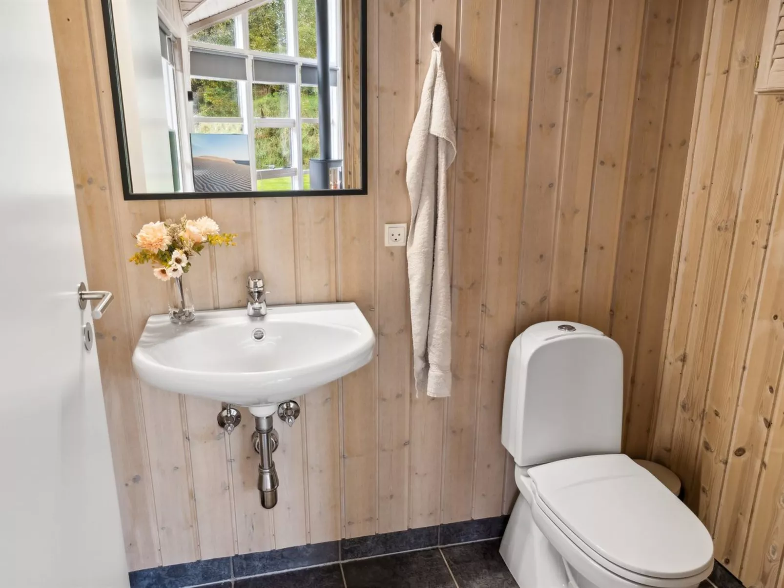 "Benno" - 2.1km from the sea-Inside